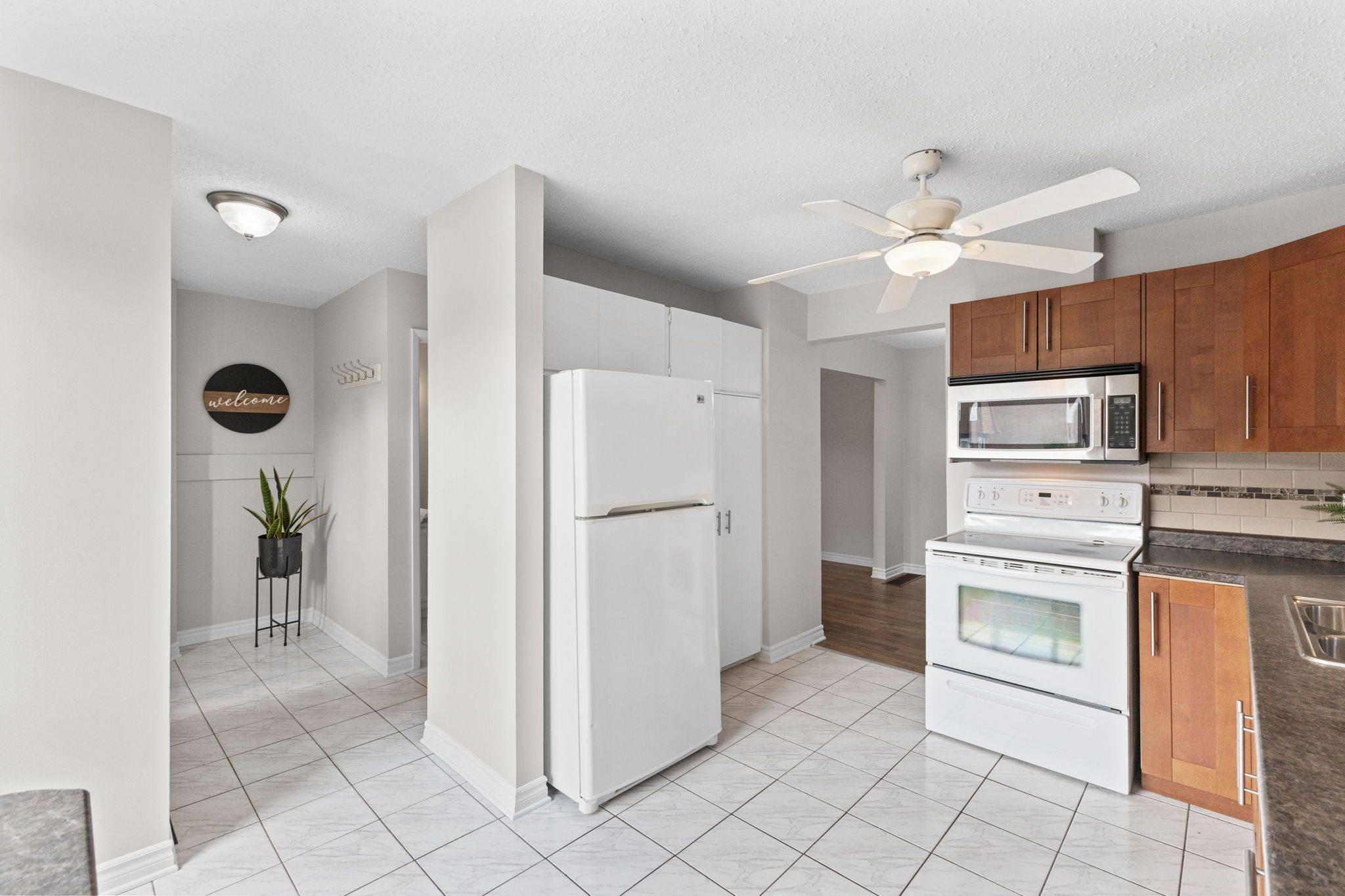 Hunt Club - Windsor Park Village And Area, ON K1V 8T3,3555 Downpatrick RD #43