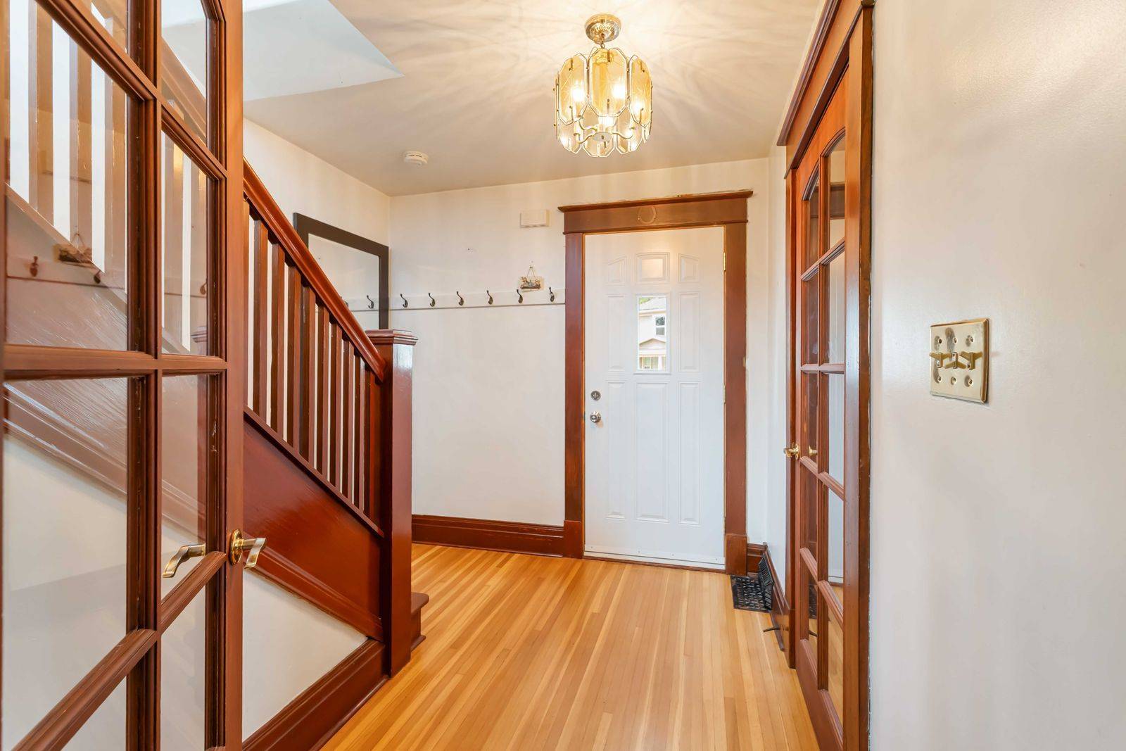 St. Catharines, ON L2R 1T9,8 Russell AVE