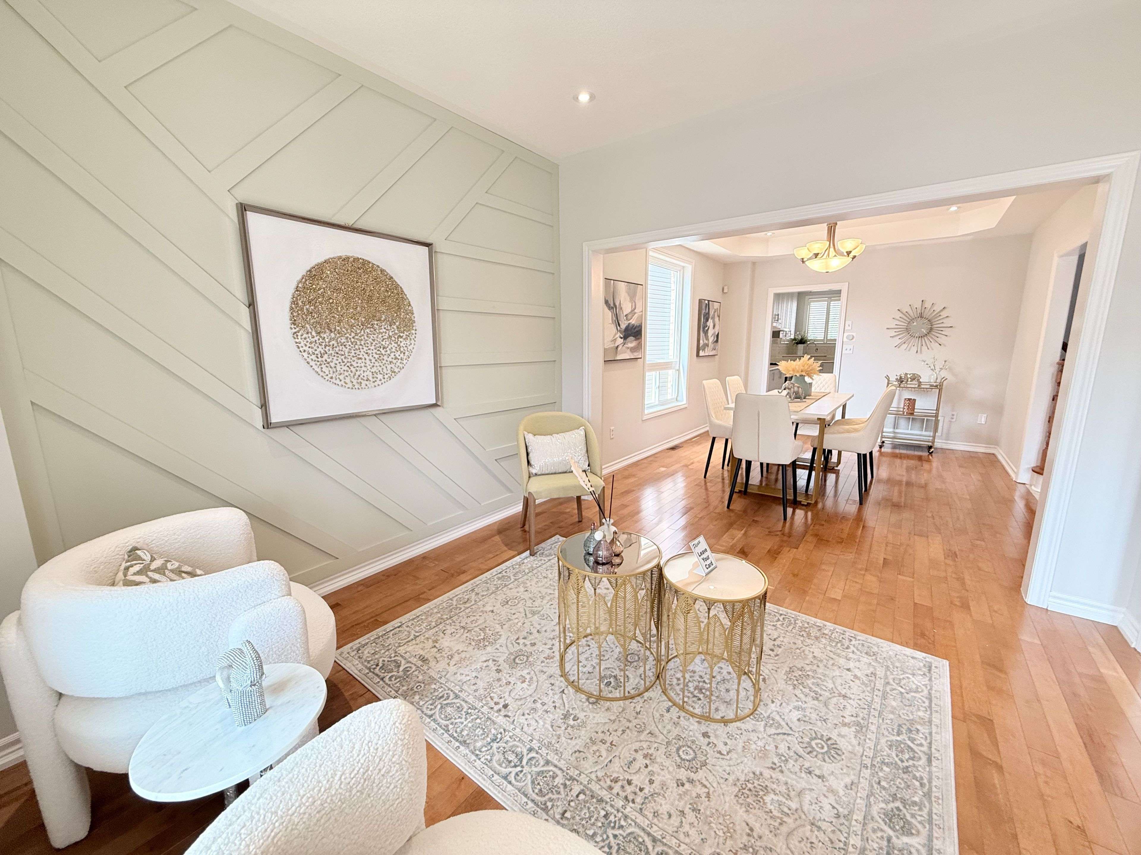 Barrie, ON L4M 7H6,18 The Queensway N/A