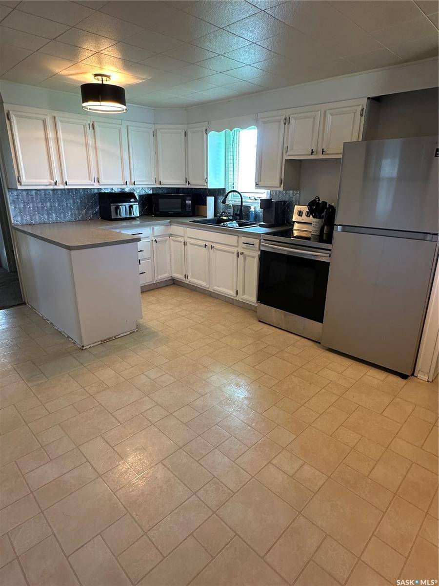 Gull Lake, SK S0N 1A0,4567 Price AVENUE