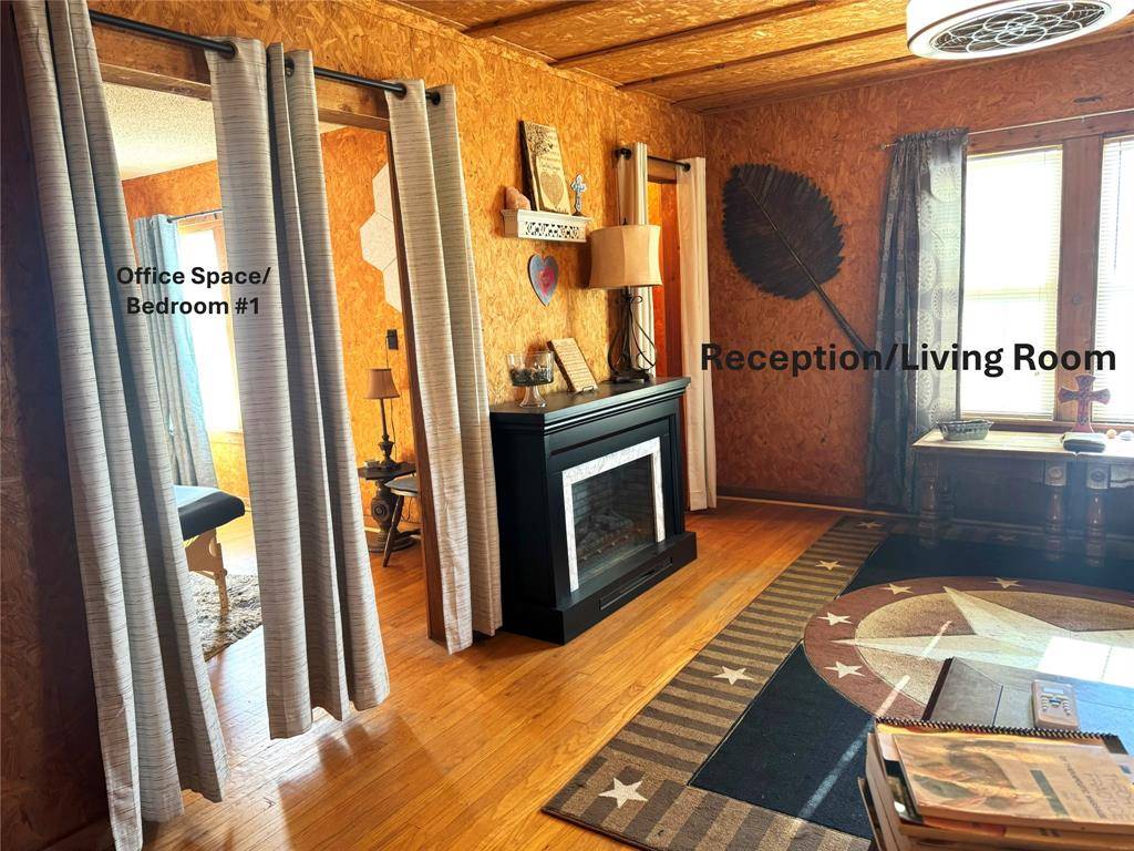 Quanah, TX 79252,604 W 11th Street