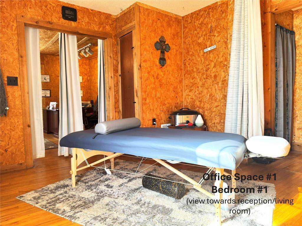 Quanah, TX 79252,604 W 11th Street