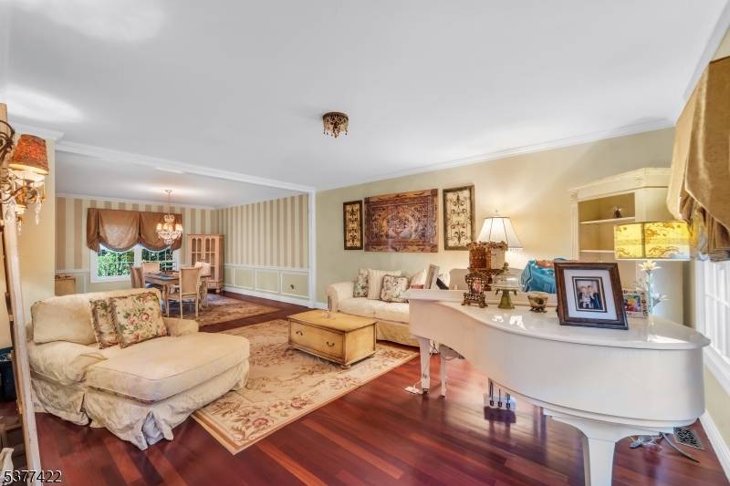 Norwood Boro, NJ 07648,136 Tappan Rd