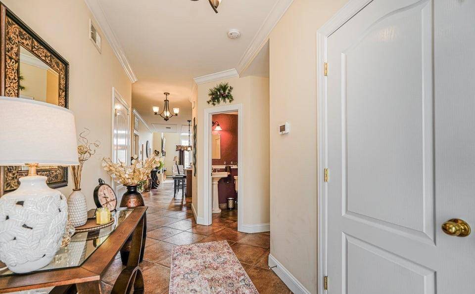 Staten Island, NY 10309,68 Tiller CT