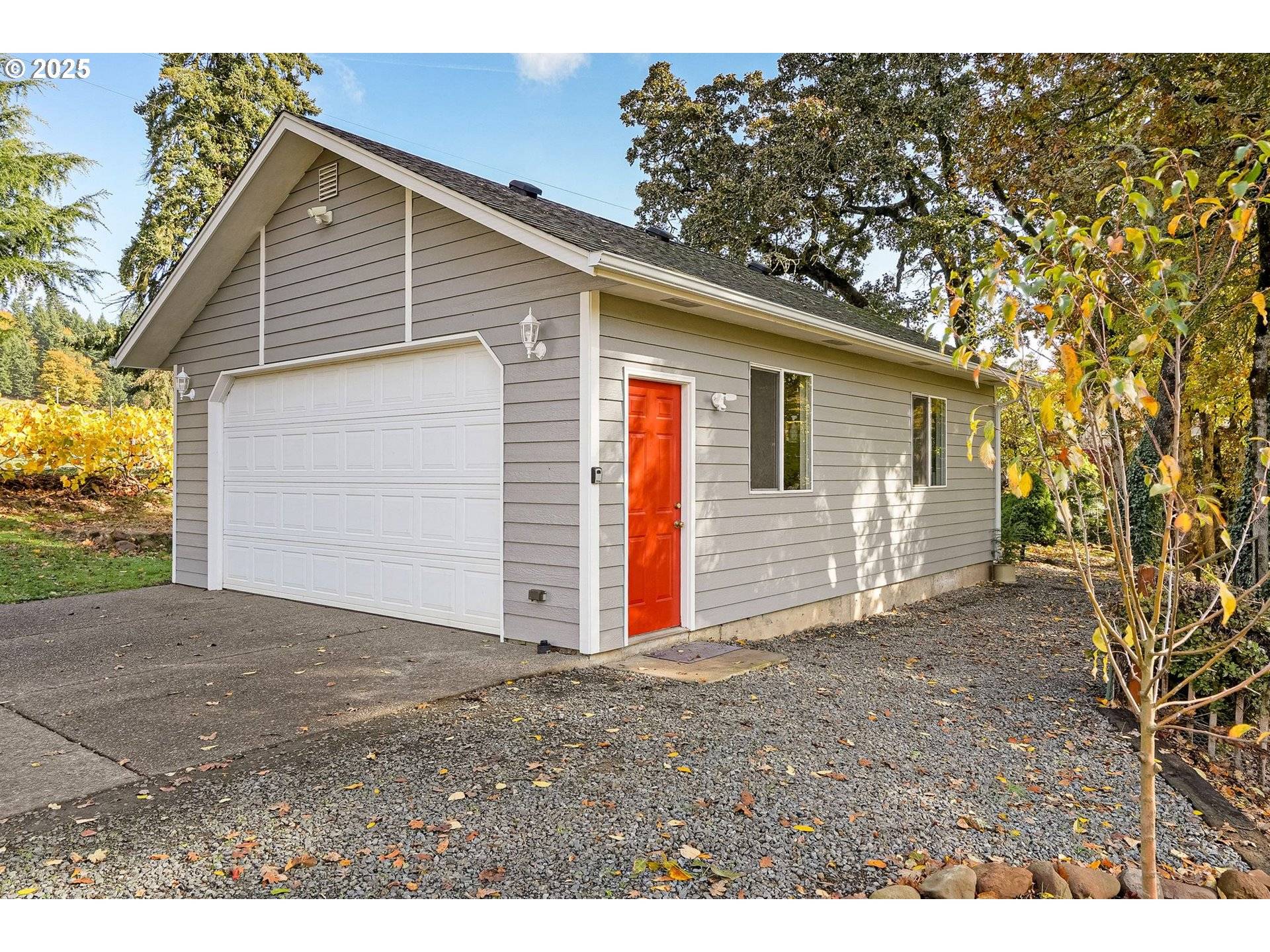 Silverton, OR 97381,17576 ABIQUA RD