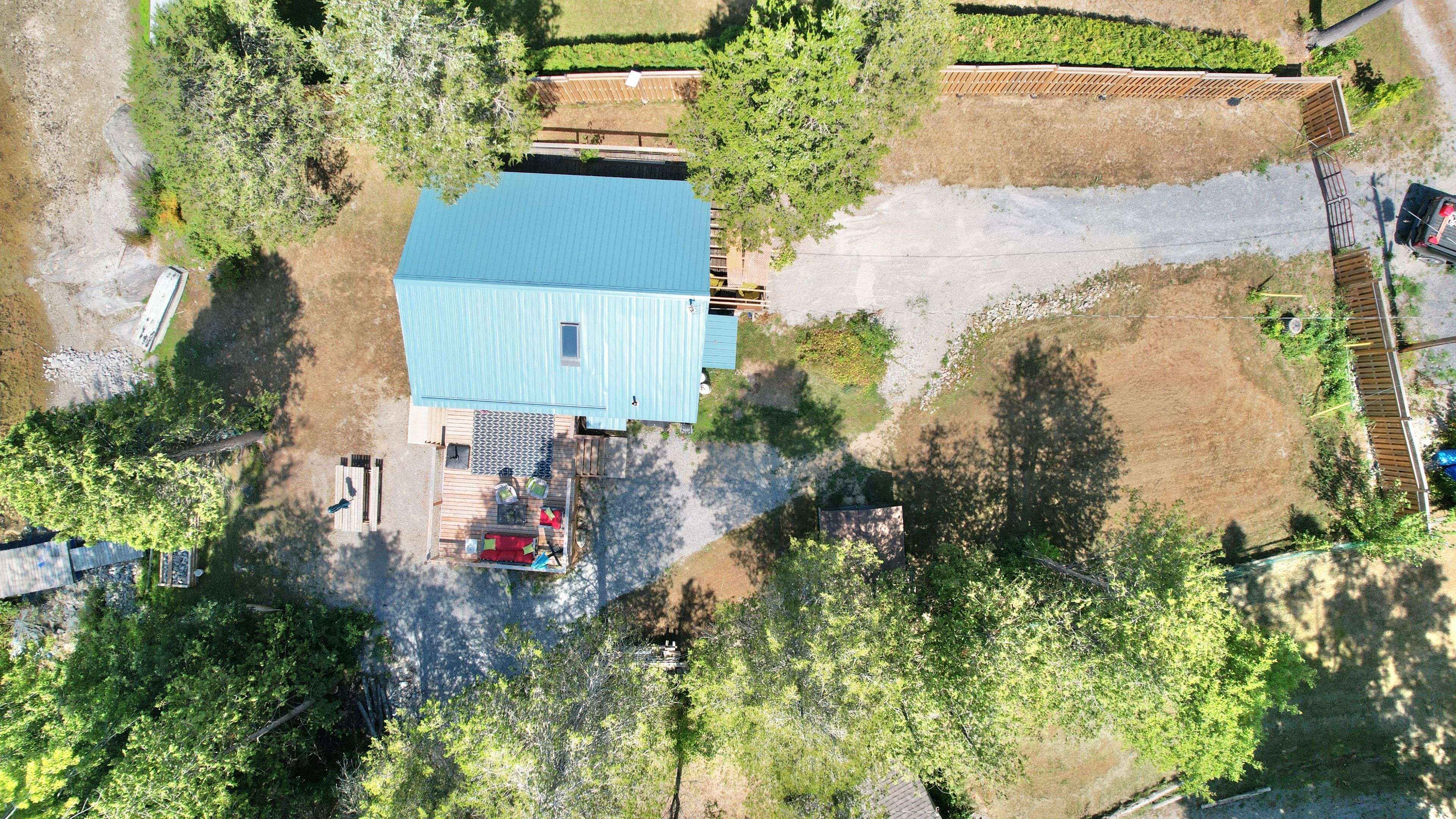 Leeds And The Thousand Islands, ON K0E 1L0,910 Hummingbird LN