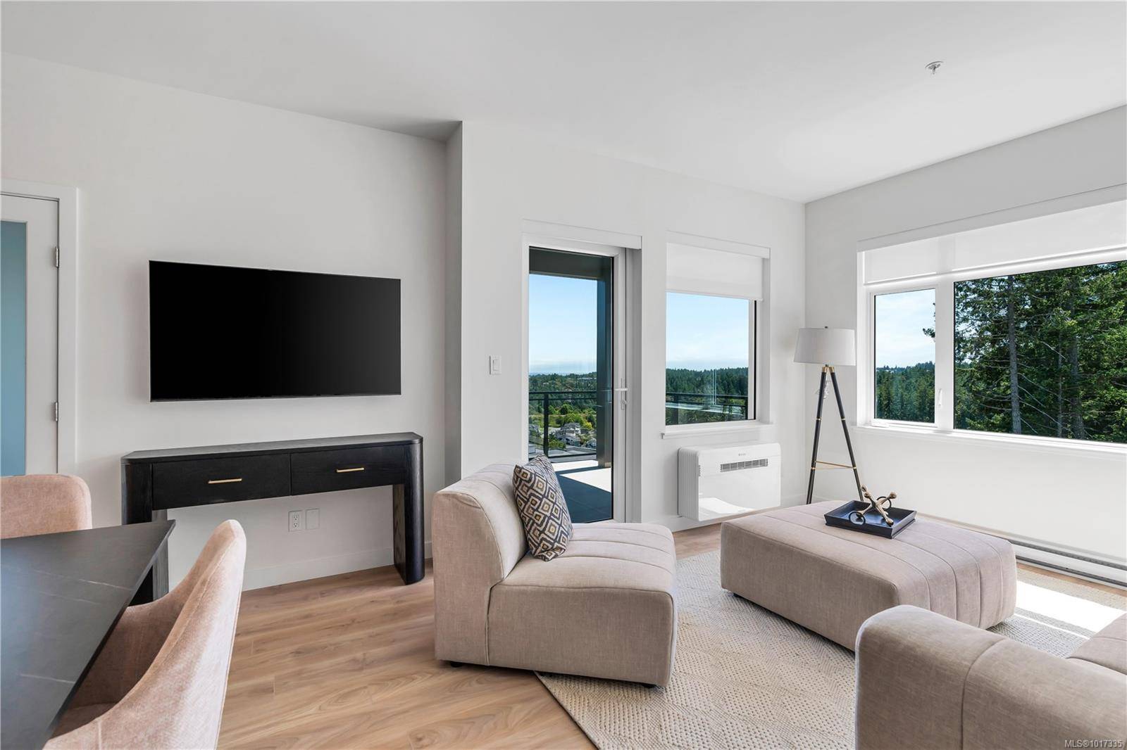 View Royal, BC V9B 3R7,2000 West Park Lane #104