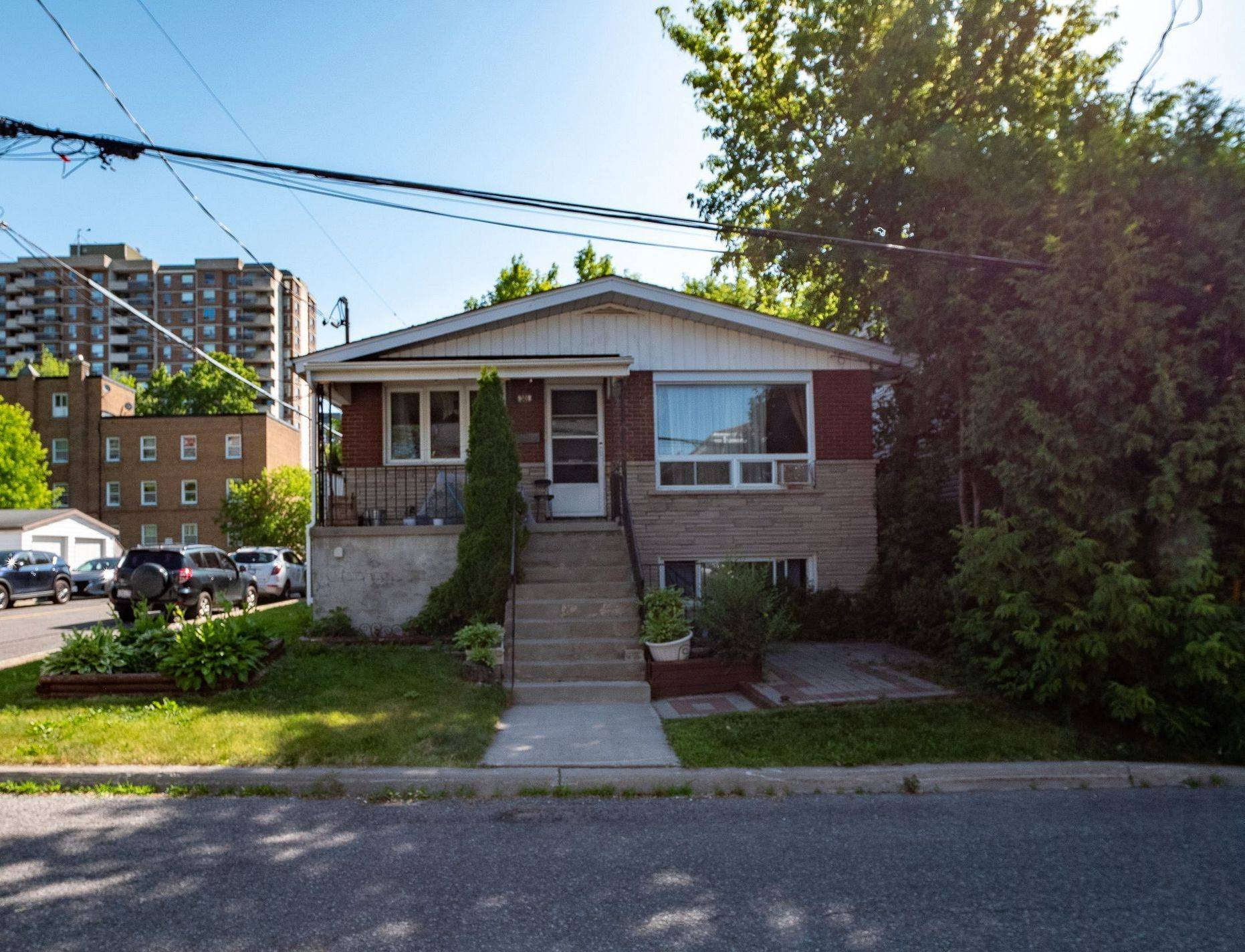 Vanier And Kingsview Park, ON K1L 6G4,310 Patton ST