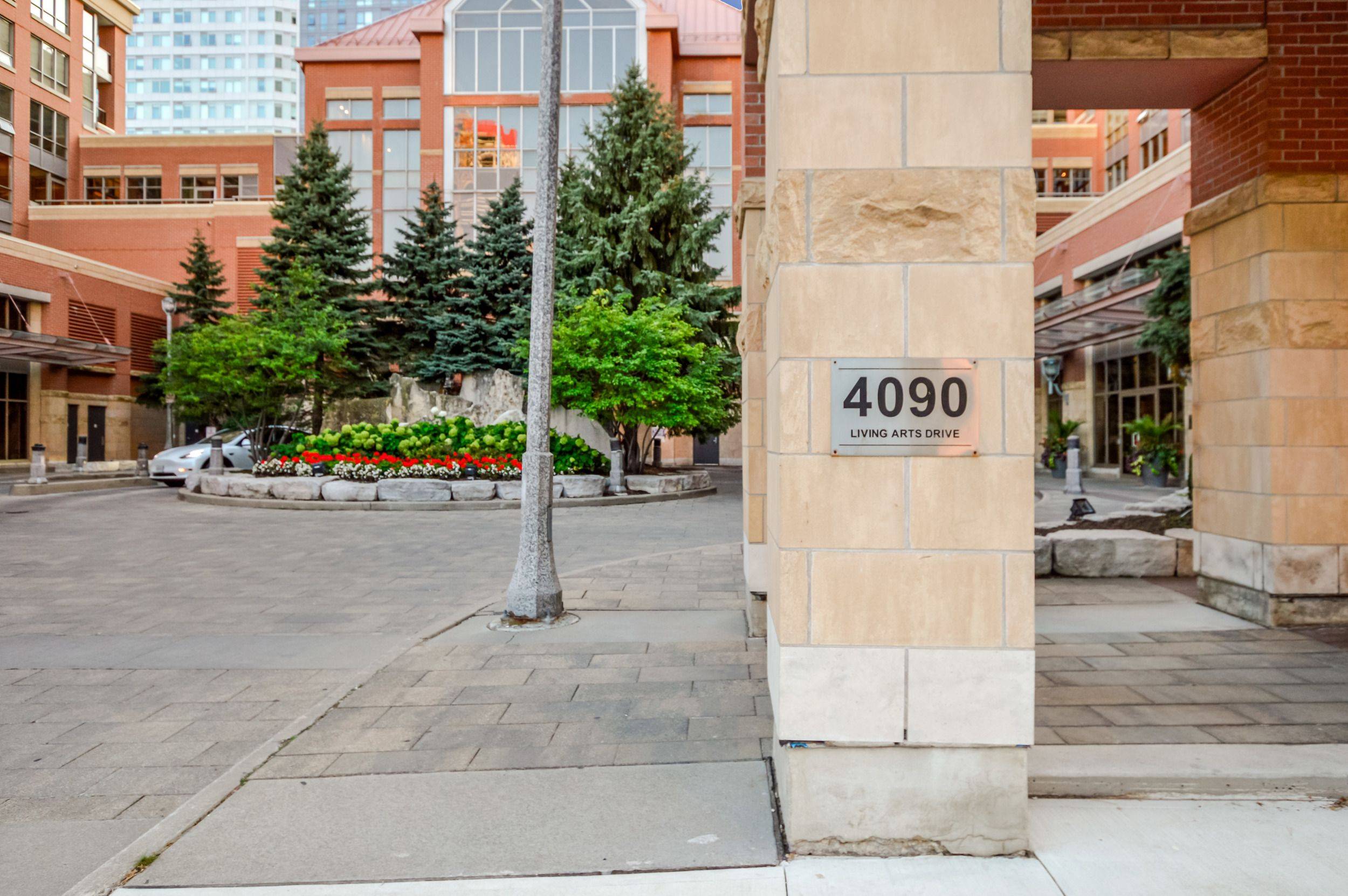 Mississauga, ON L5B 4M8,4090 Living Arts DR #2510