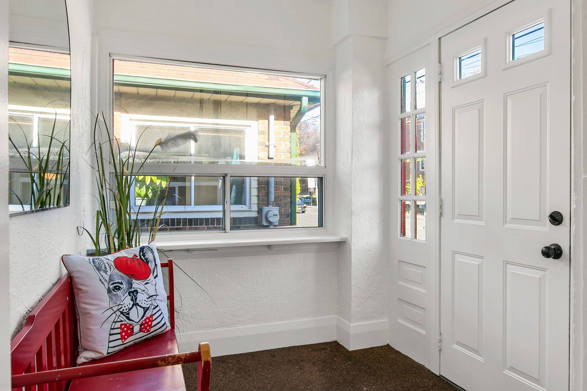 Toronto W02, ON M6S 4A4,546 Jane ST