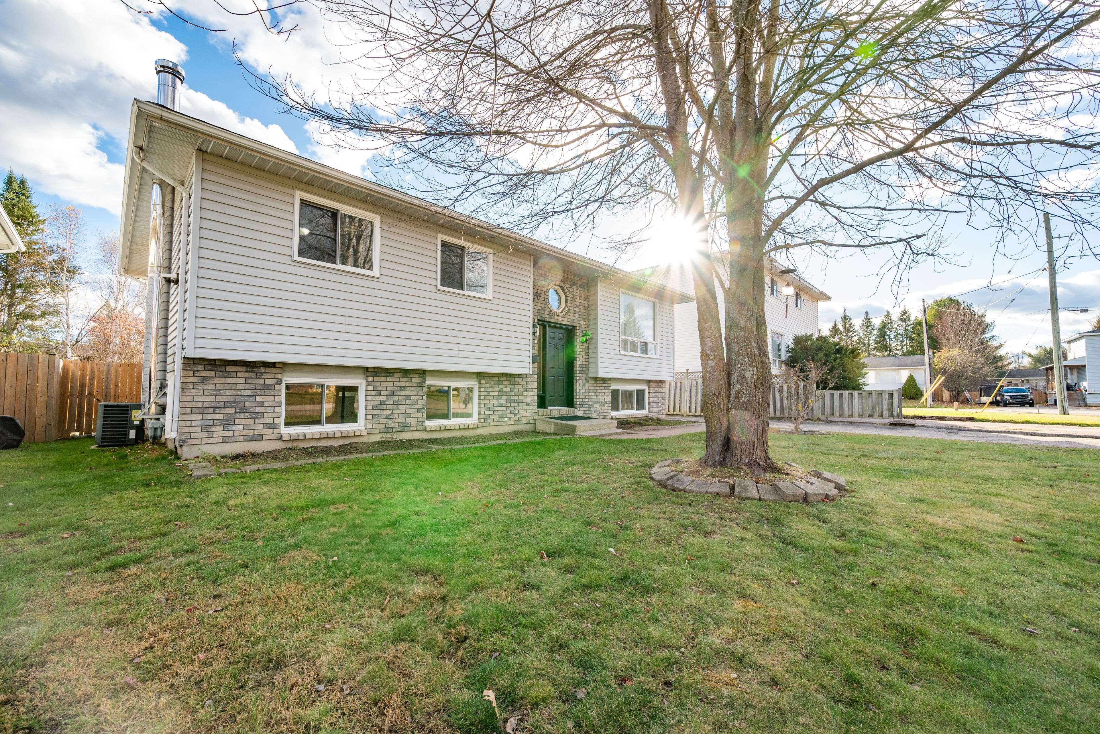 Petawawa, ON K8H 3L3,4 Craig PL