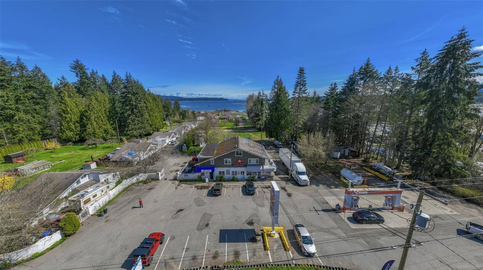 Fanny Bay, BC V0R 1W0,8248&8256 Island Hwy S