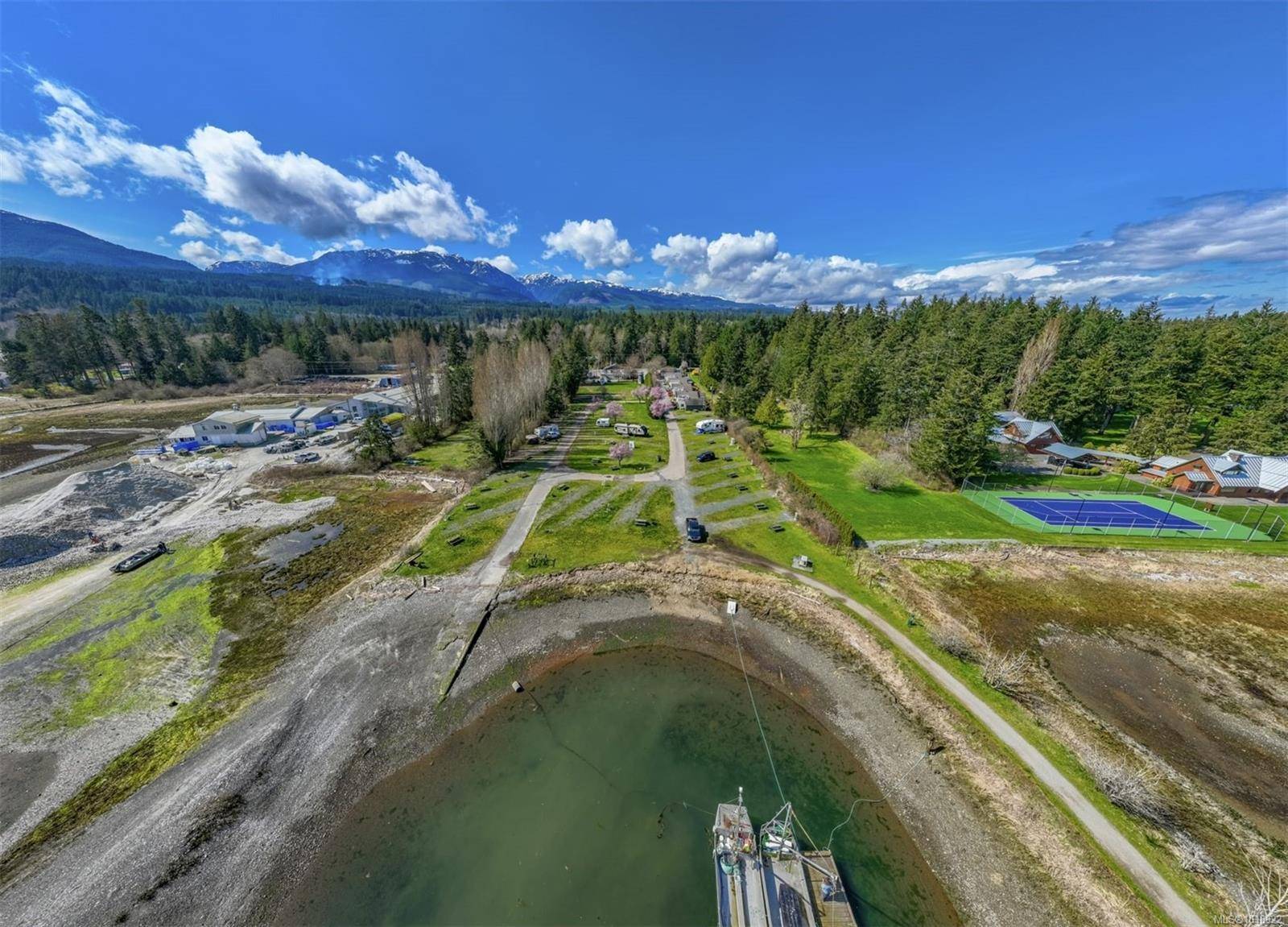 Fanny Bay, BC V0R 1W0,8248&8256 Island Hwy S