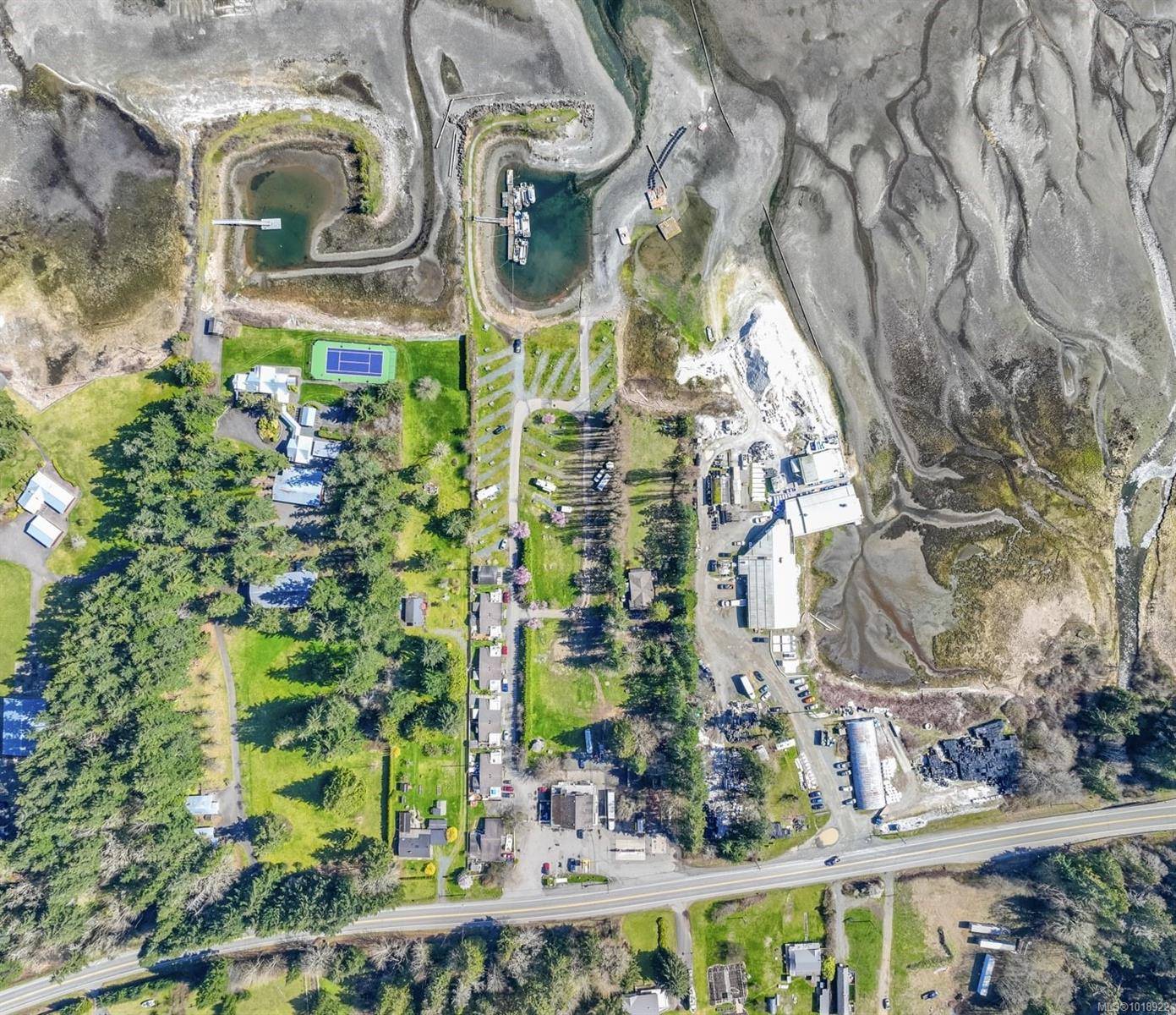 Fanny Bay, BC V0R 1W0,8248&8256 Island Hwy S