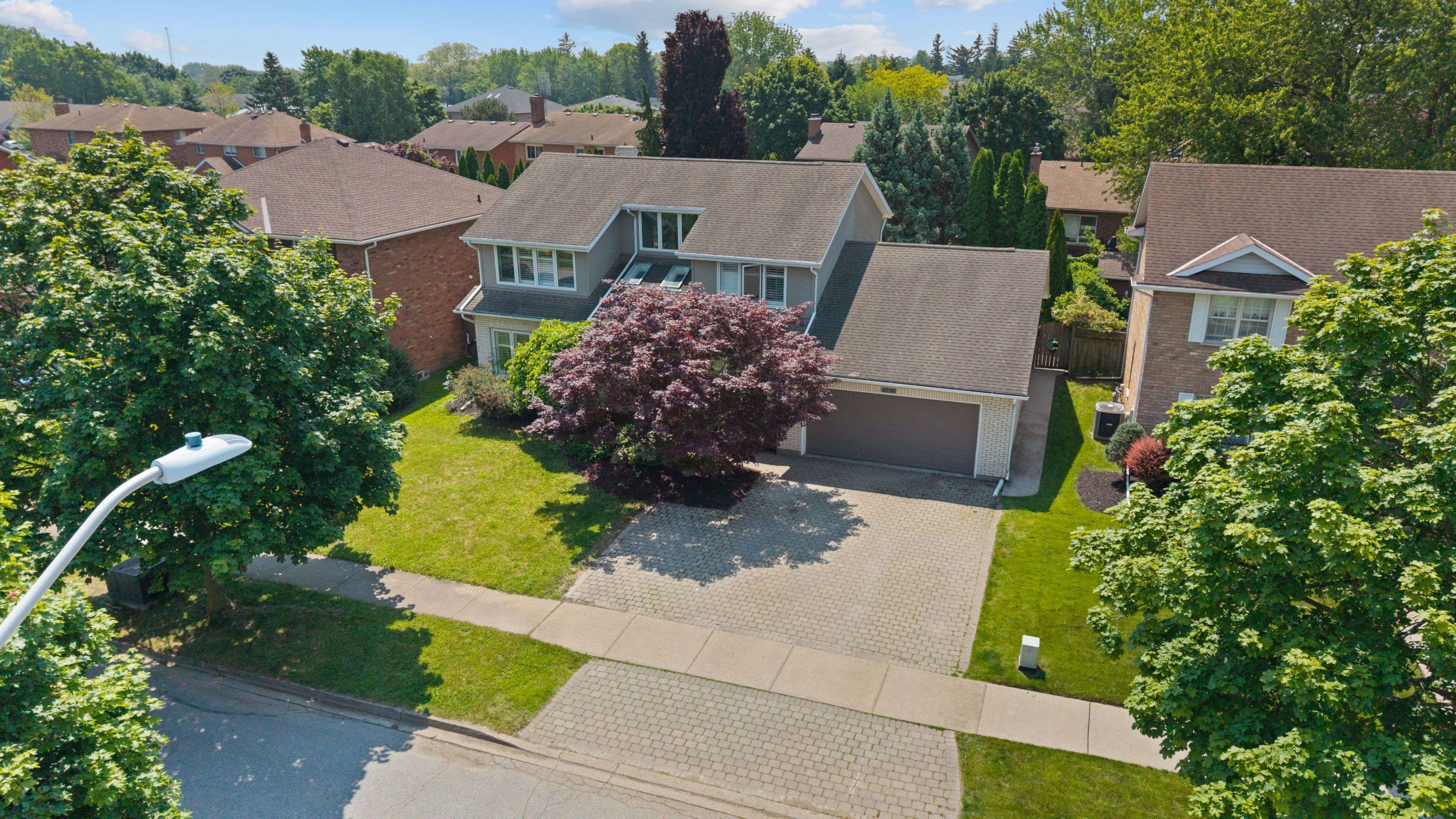 Niagara Falls, ON L2J 4H4,6276 Moretta DR