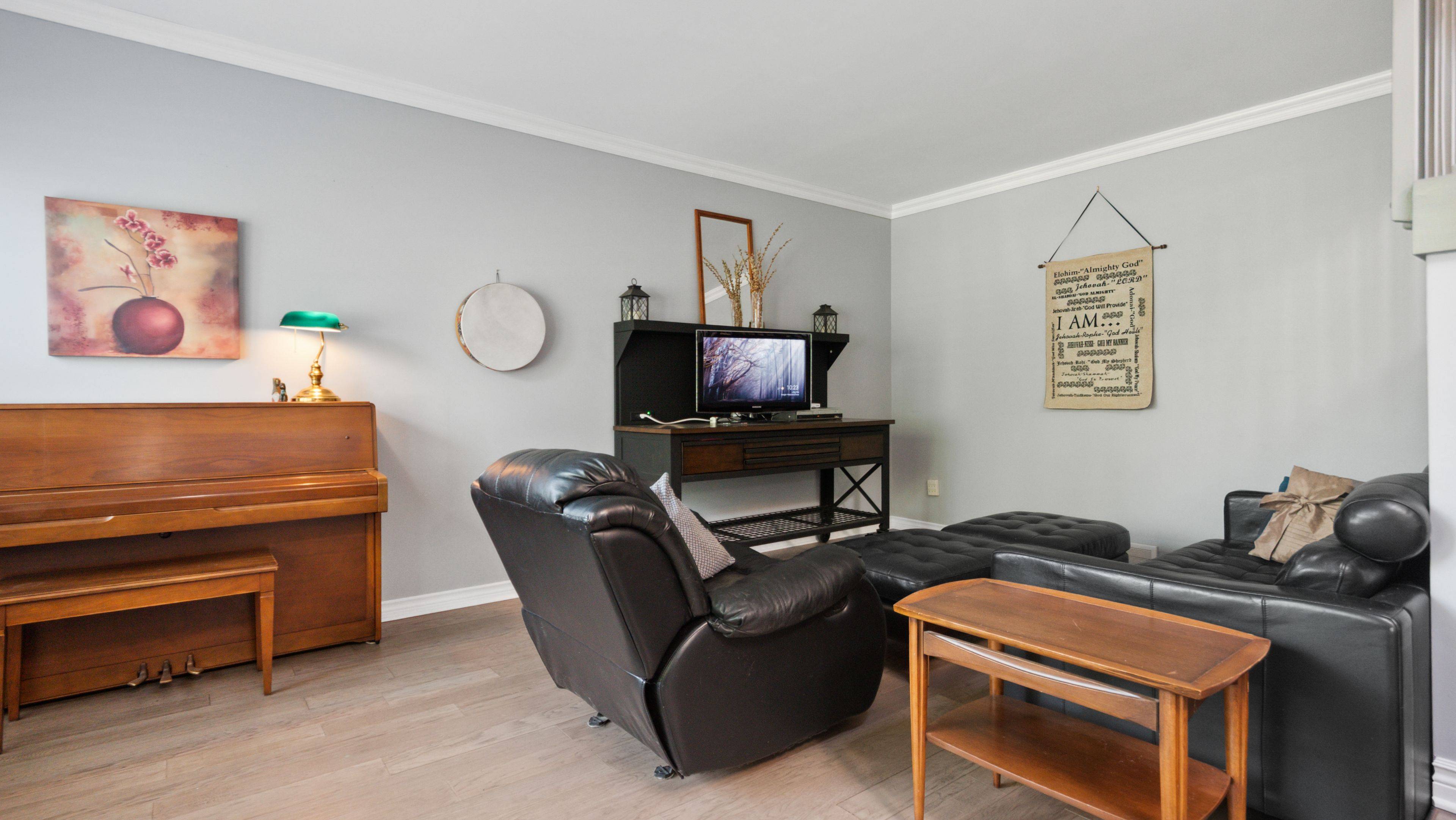 Niagara Falls, ON L2J 4H4,6276 Moretta DR