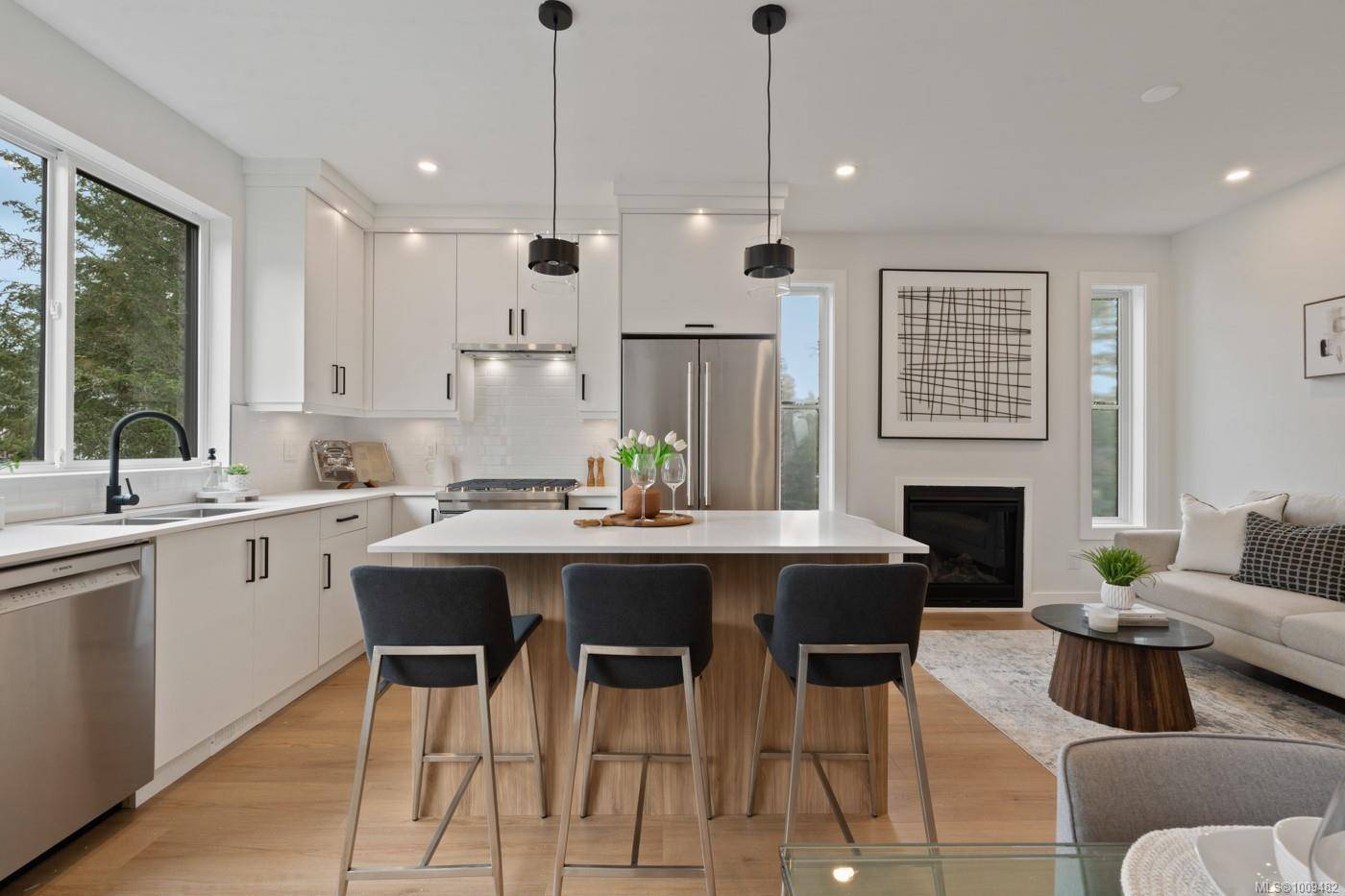 Langford, BC V9B 6C1,557 Belford Pl