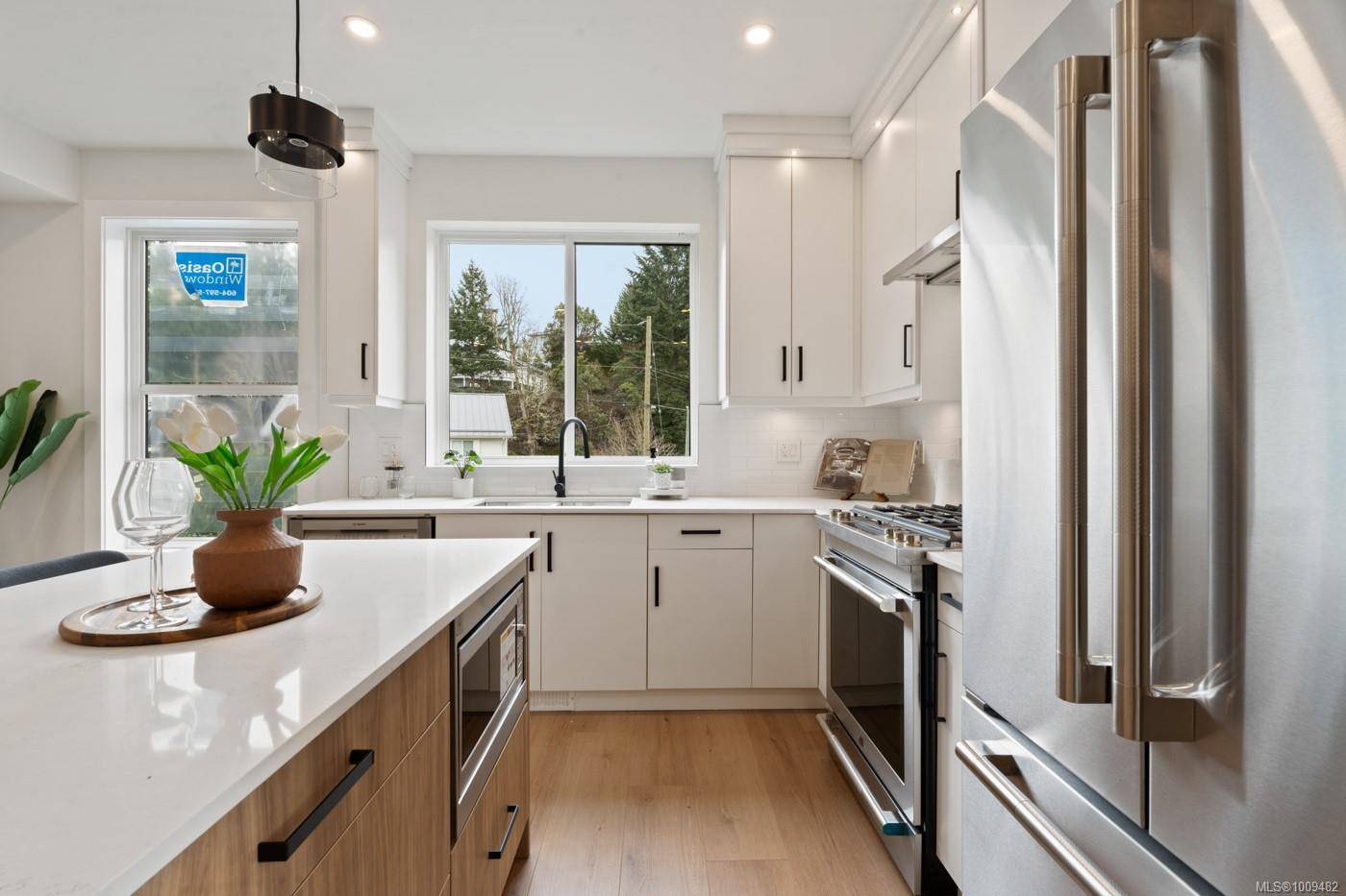 Langford, BC V9B 6C1,557 Belford Pl