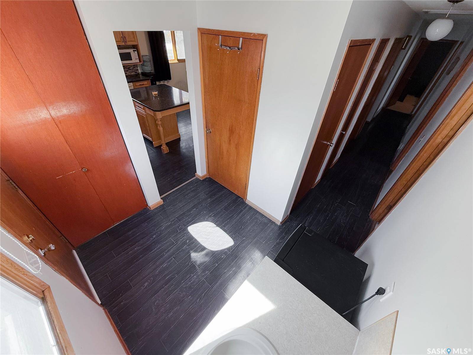 Climax, SK S0N 0N0,208 1st STREET E