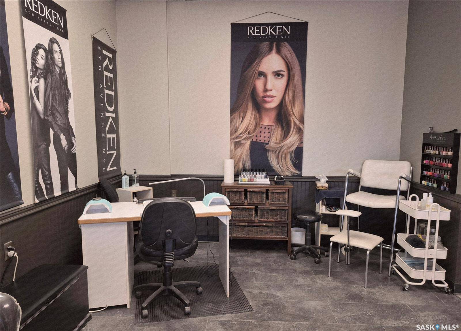 Swift Current, SK S9H 4Z2,1081 Central AVENUE N #7