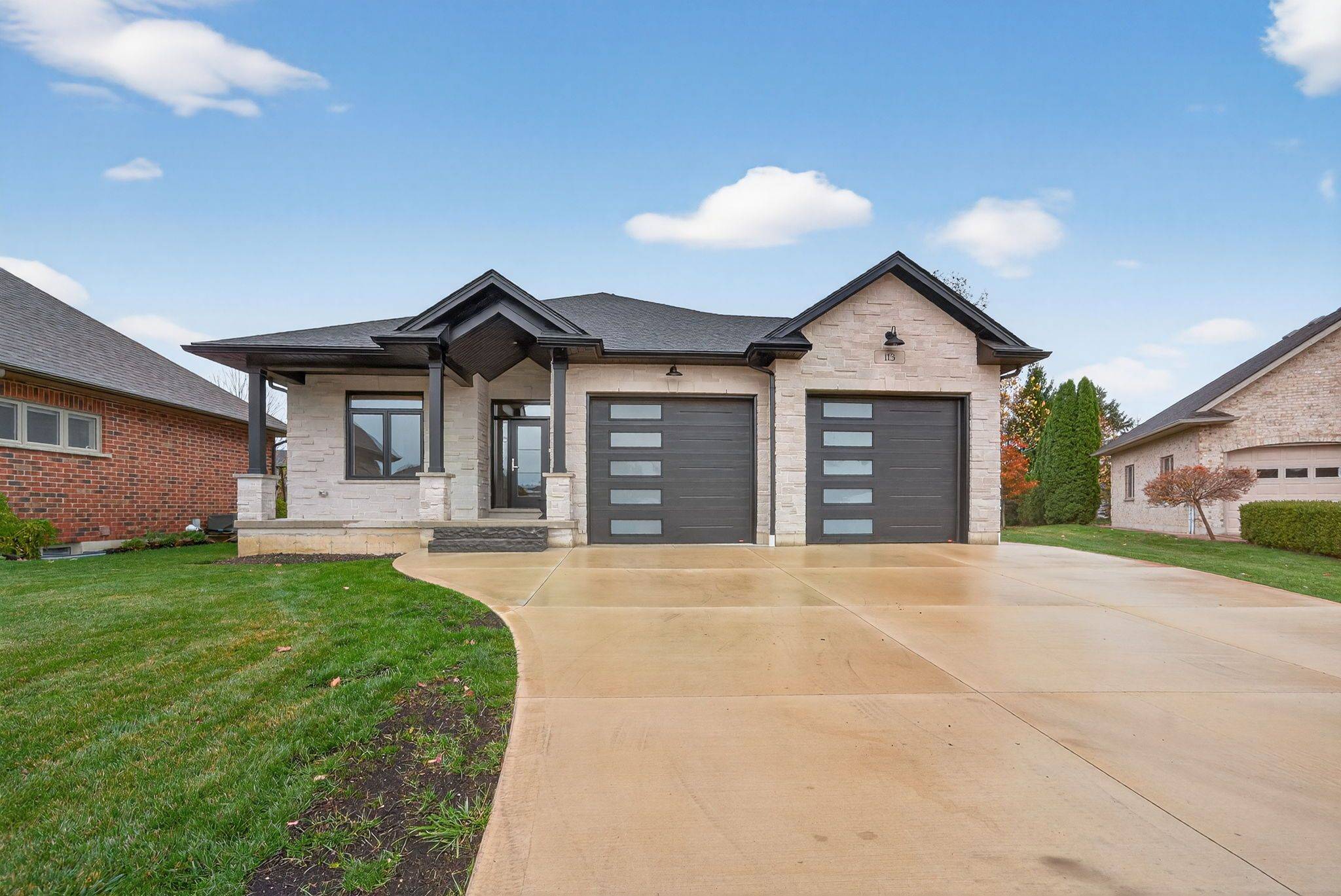 Lambton Shores, ON N0N 1J0,113 MacDonald ST