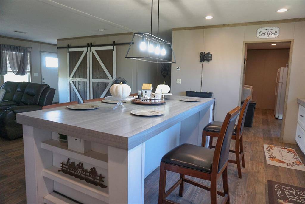 Hubbard, TX 76648,20570 County Road 3160