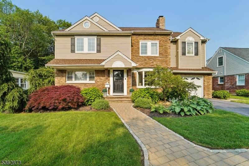 Glen Rock Boro, NJ 07452,111 Thornbury Ave