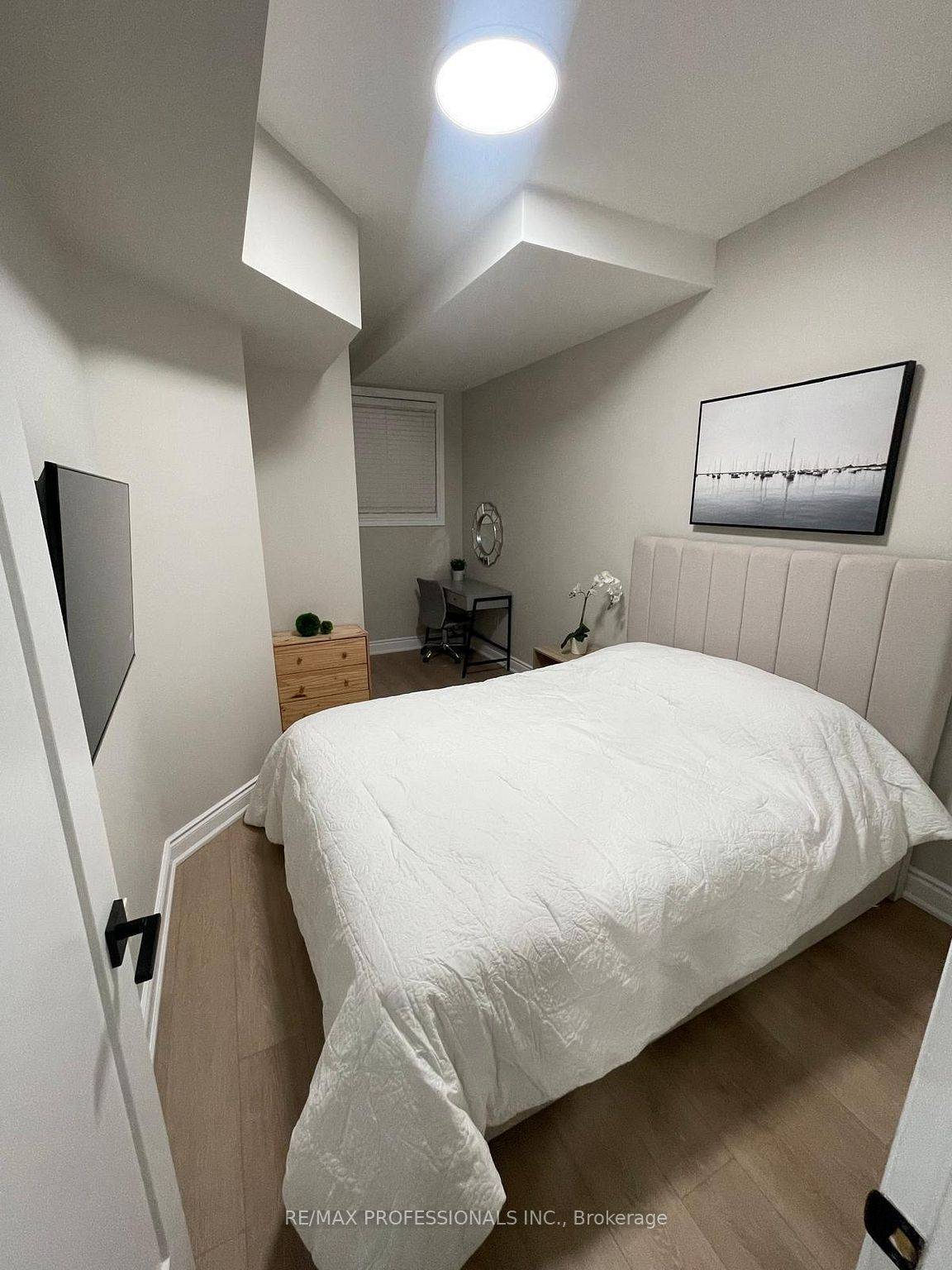 Mississauga, ON L5B 4K3,601 Shoreline DR #133