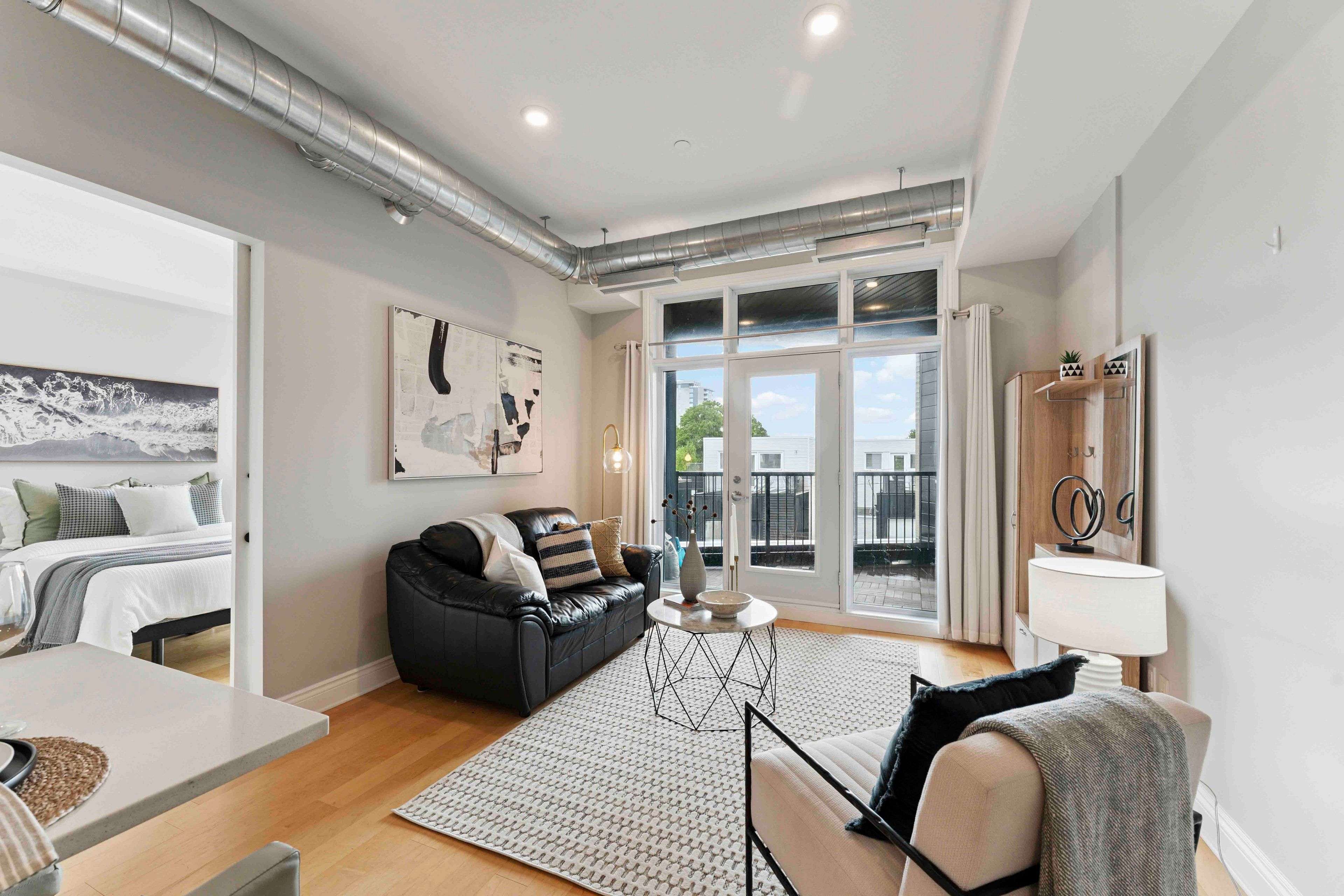 West Centre Town, ON K1Y 1T7,101 Pinhey ST #302