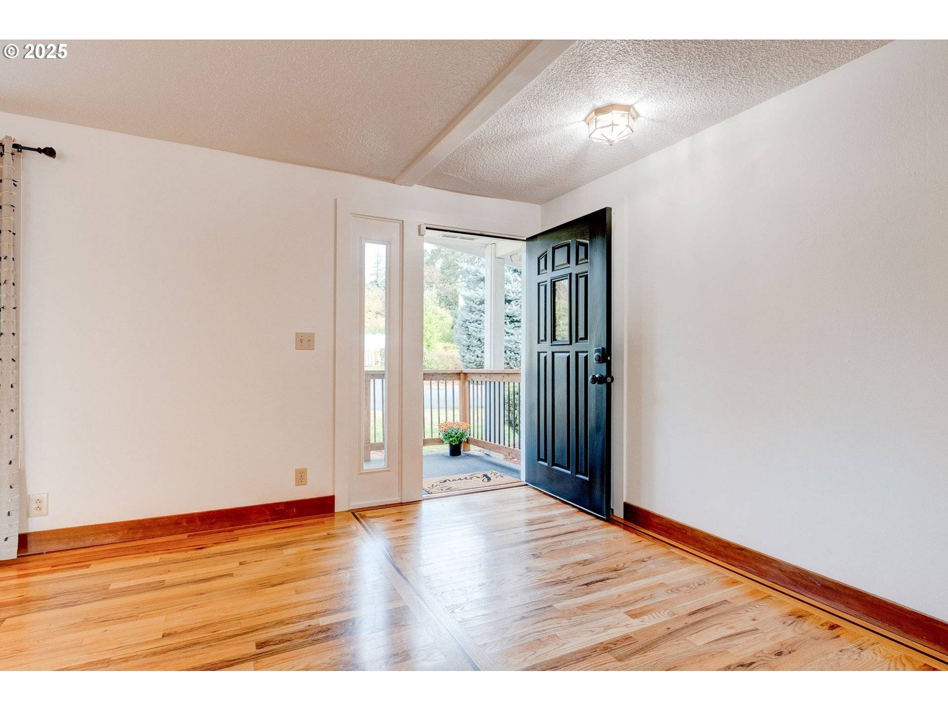 St Helens, OR 97051,255 MACARTHUR ST