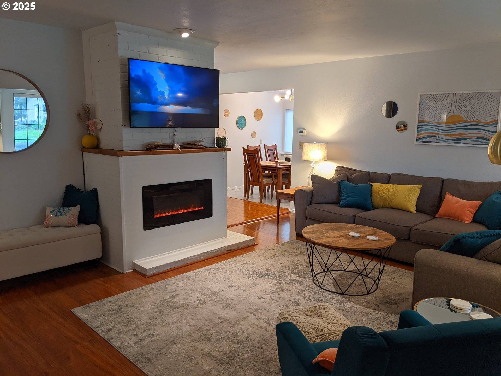 Brookings, OR 97415,430 PINE ST