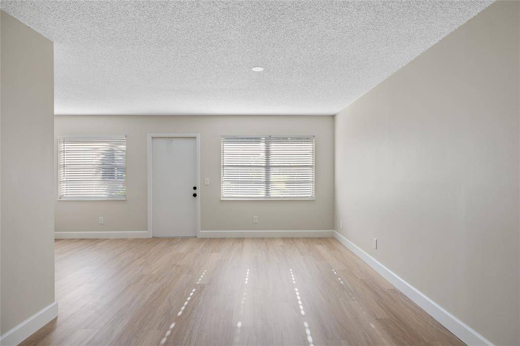 Vero Beach, FL 32962,18 Vista Gardens Trl #105