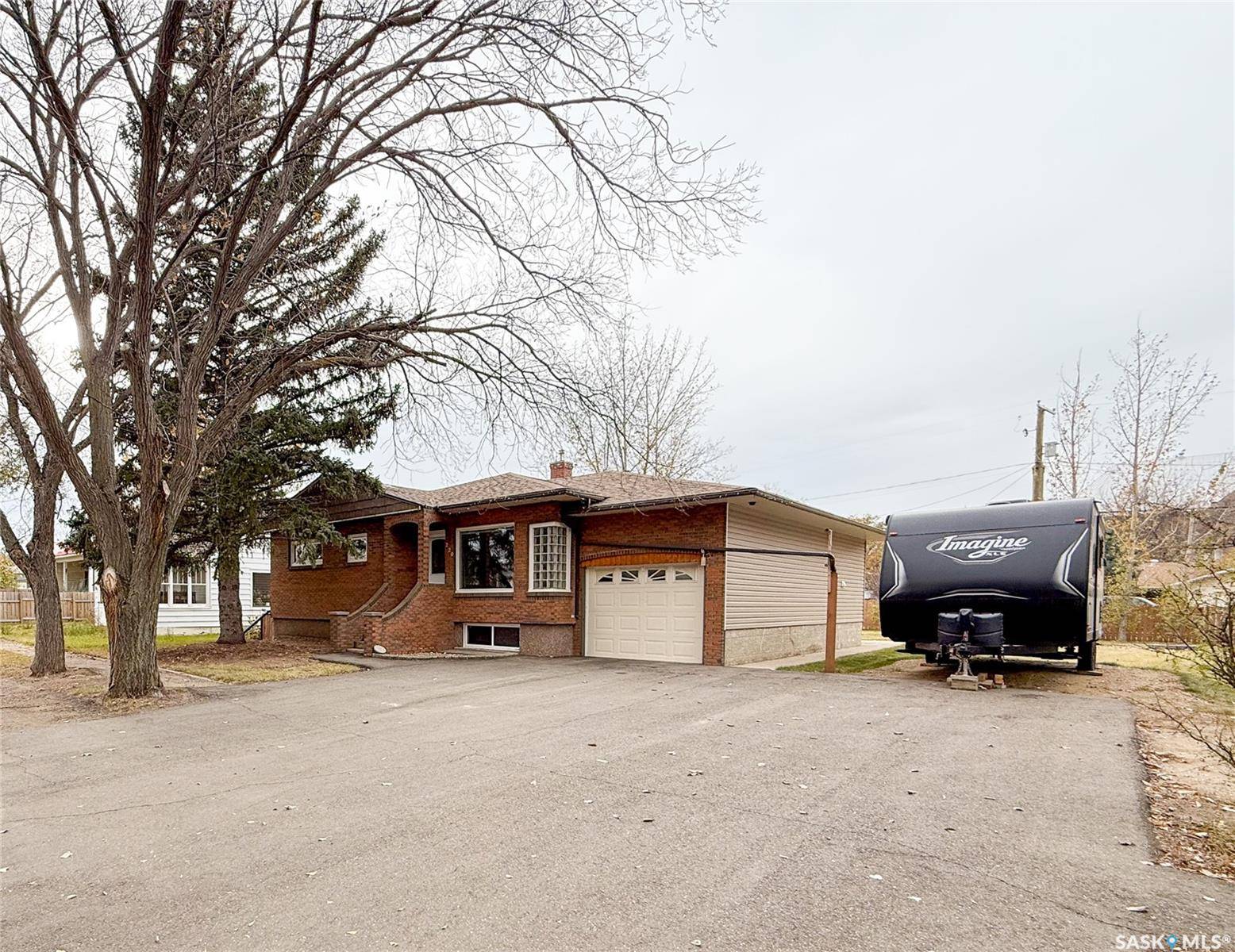 Ponteix, SK S0N 1Z0,220 1st STREET W