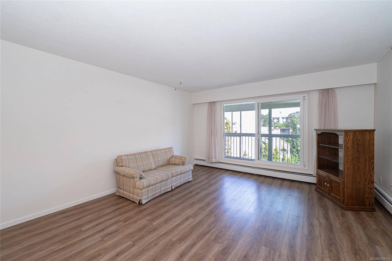 Victoria, BC V8V 3M8,1188 Yates St #401