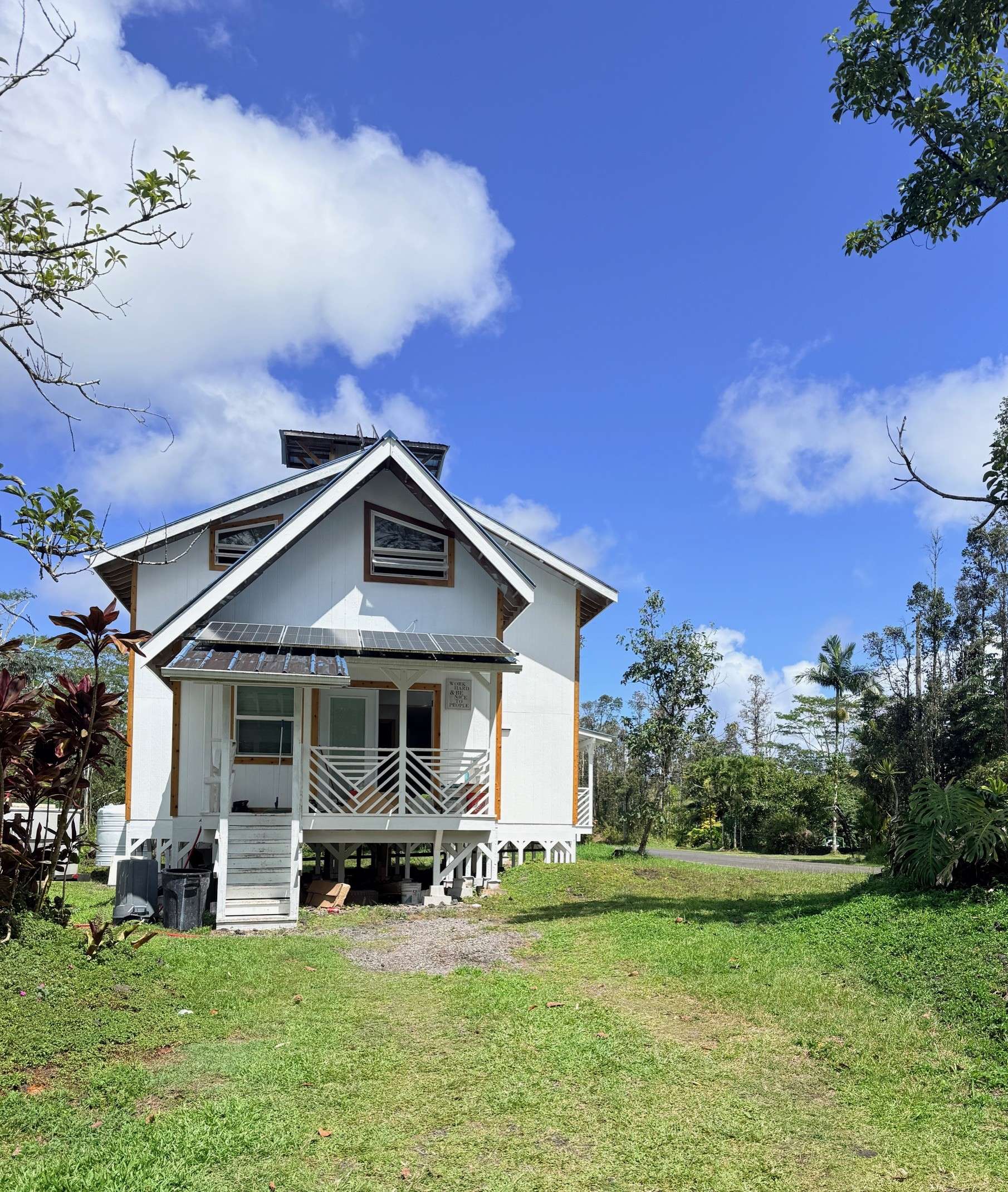 Pahoa, HI 96778,303 PARADISE RD