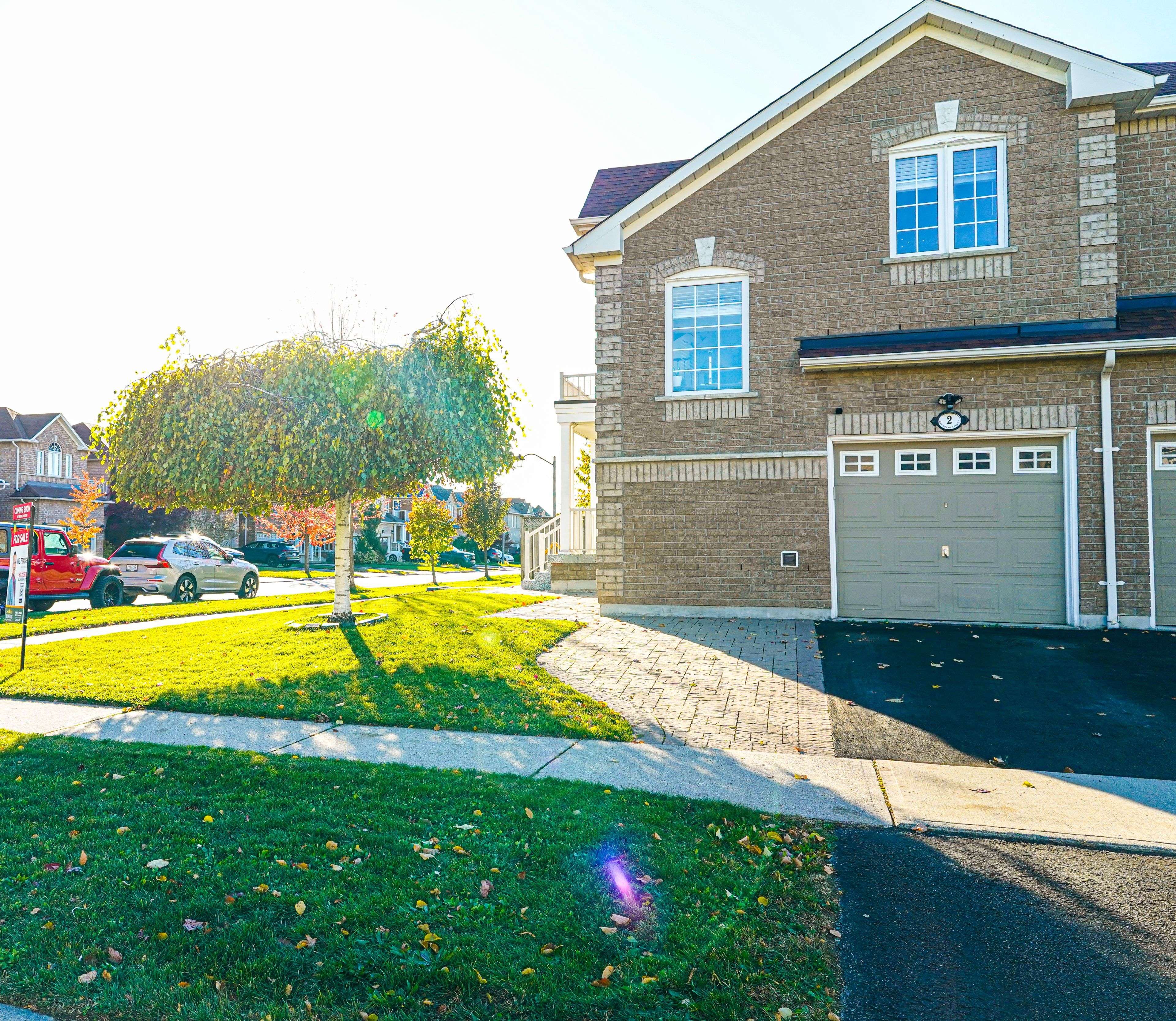 Whitby, ON L1P 1V7,2 Davidson ST