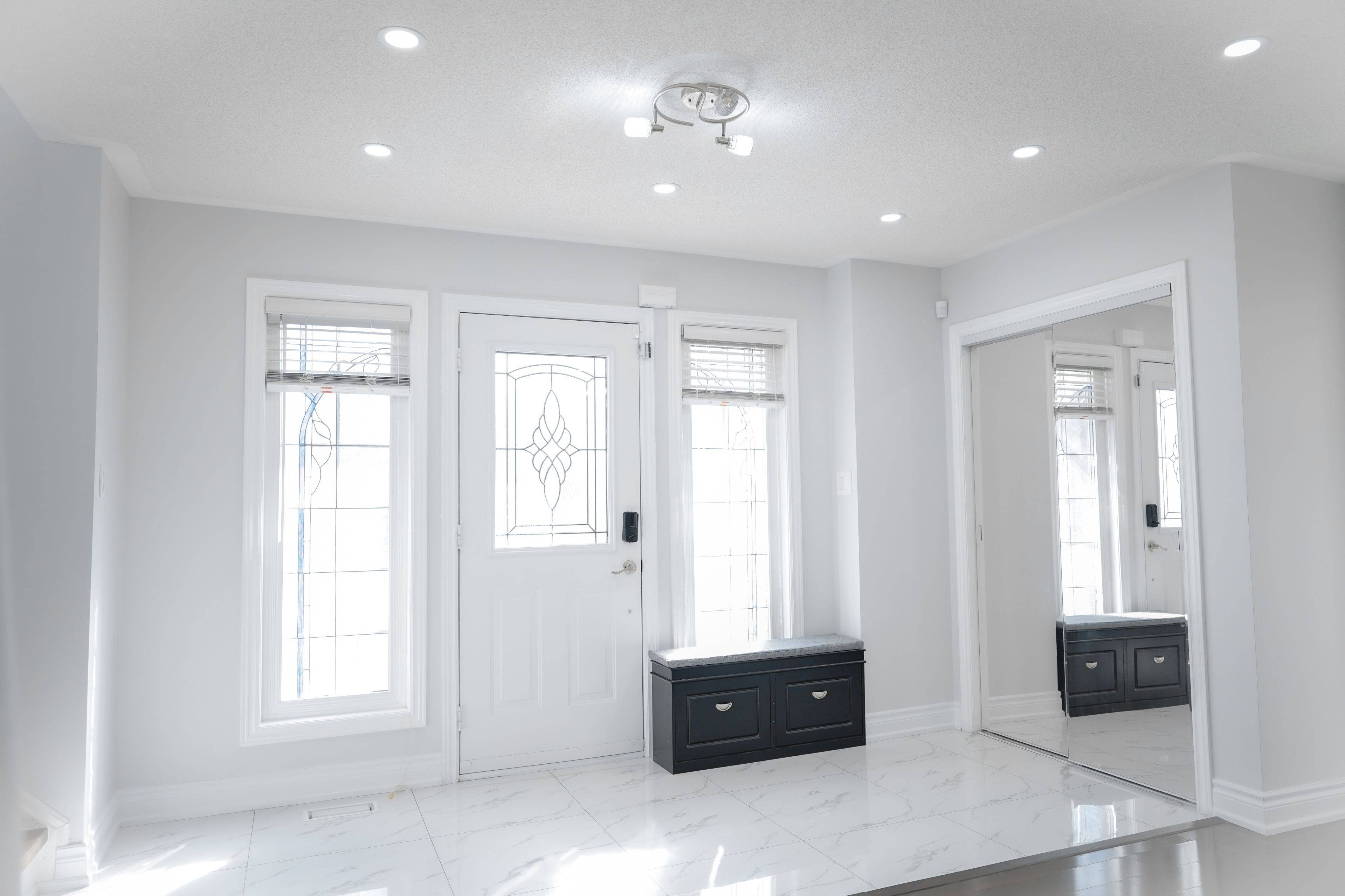 Whitby, ON L1P 1V7,2 Davidson ST