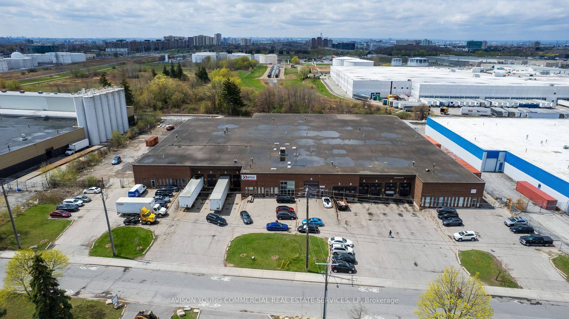 Toronto W05, ON M3J 2J4,400 Flint RD