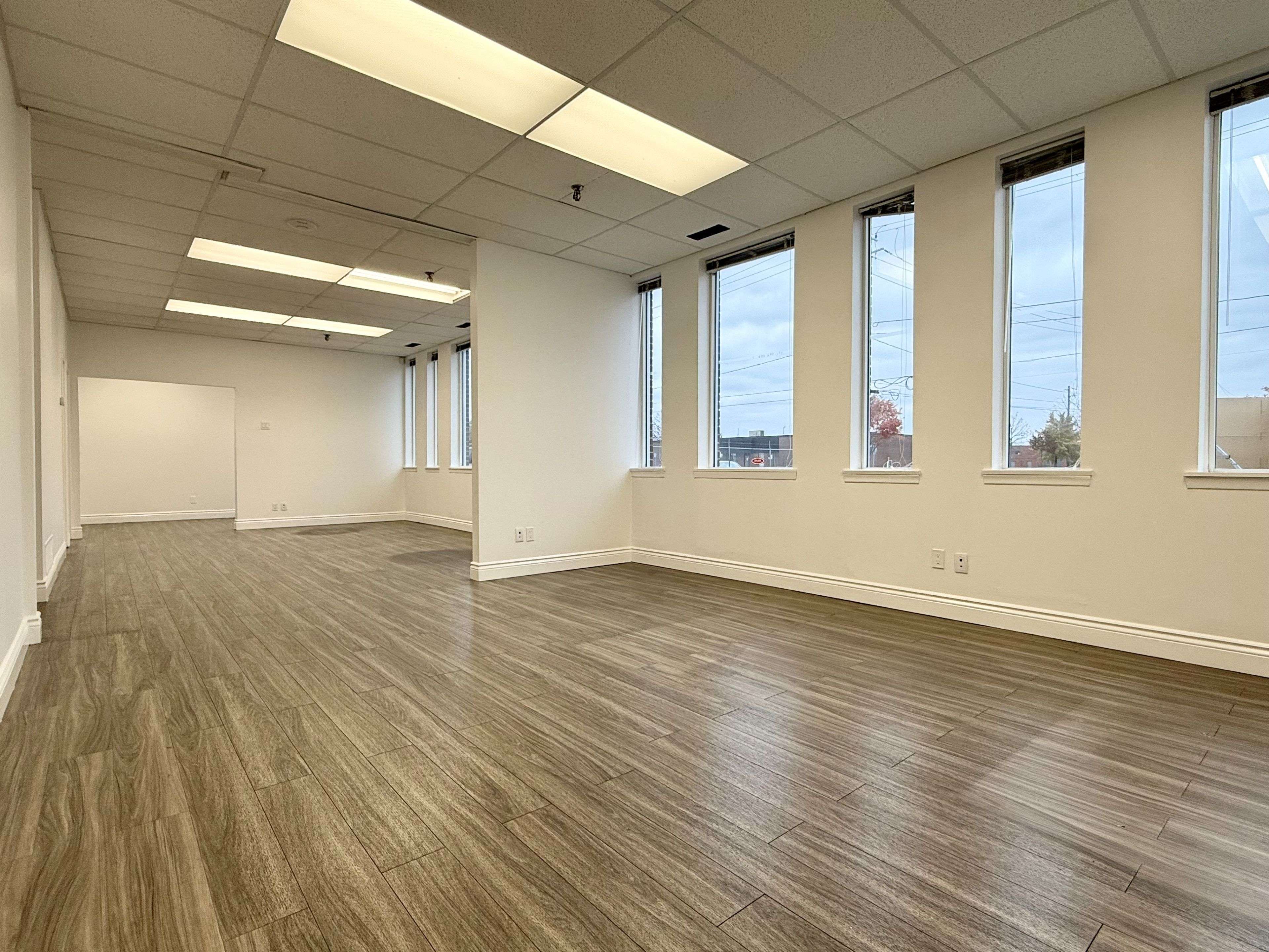 Toronto W05, ON M3J 2J4,400 Flint RD