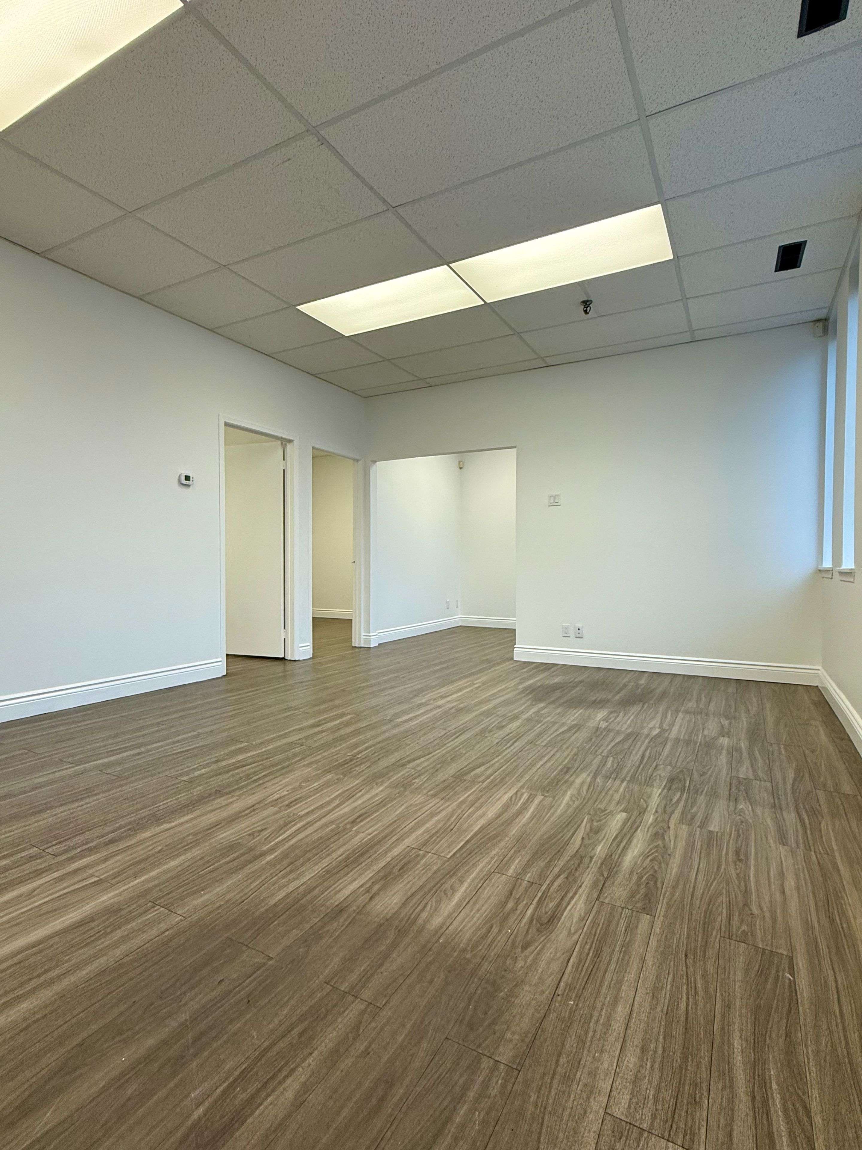 Toronto W05, ON M3J 2J4,400 Flint RD