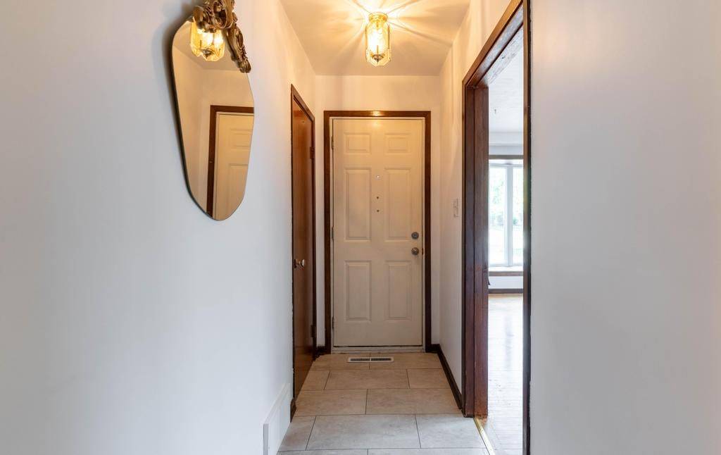 Welland, ON L3C 3N2,24 Hilda ST