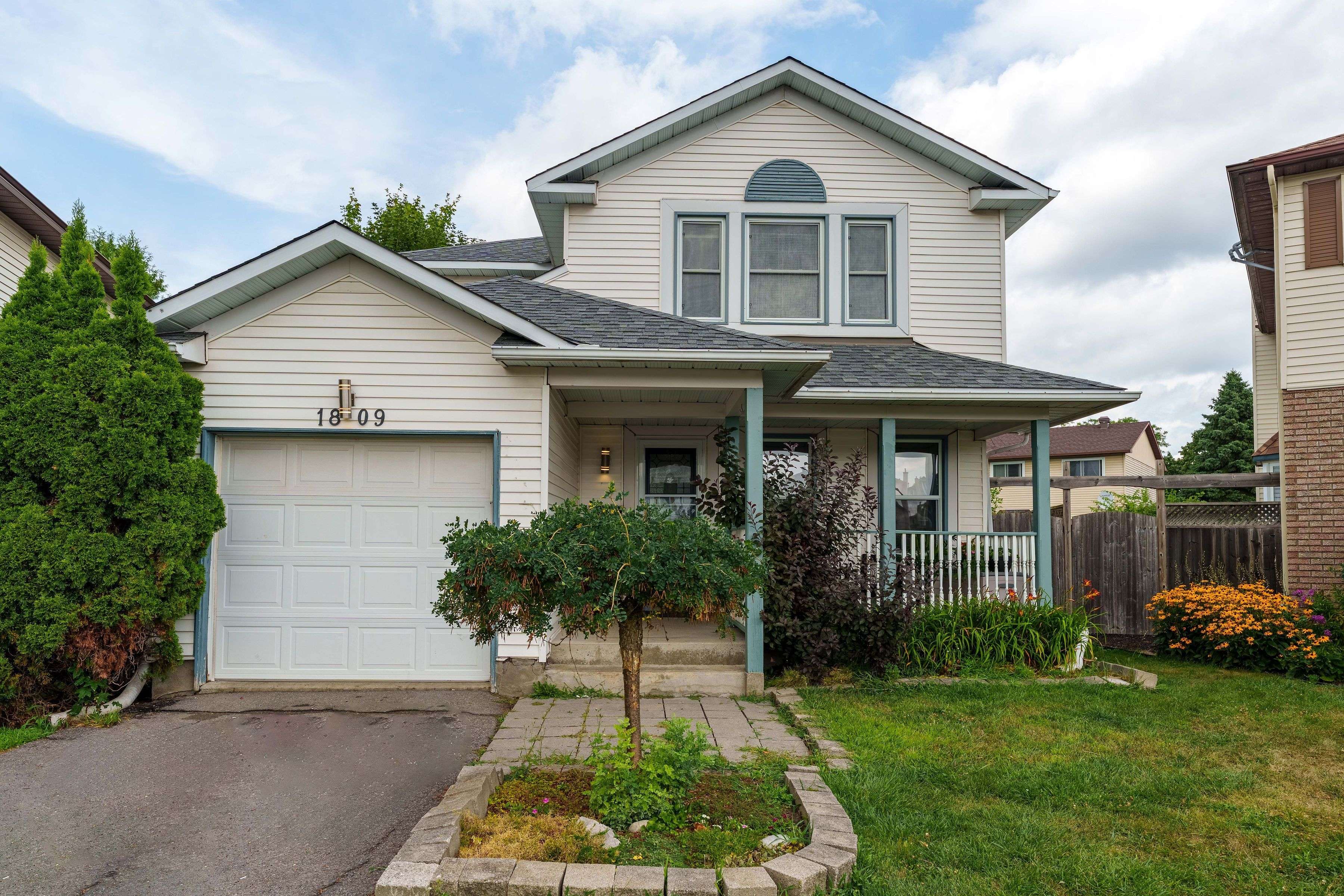 Orleans - Convent Glen And Area, ON K1C 5G1,1809 Chopin PL