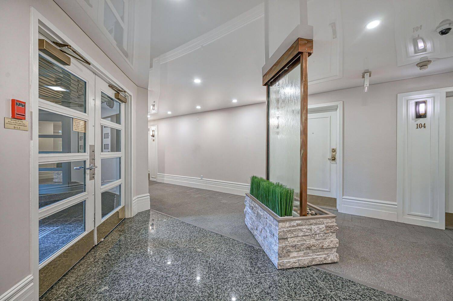 Dows Lake - Civic Hospital And Area, ON K1S 5N3,550 Cambridge ST S #202