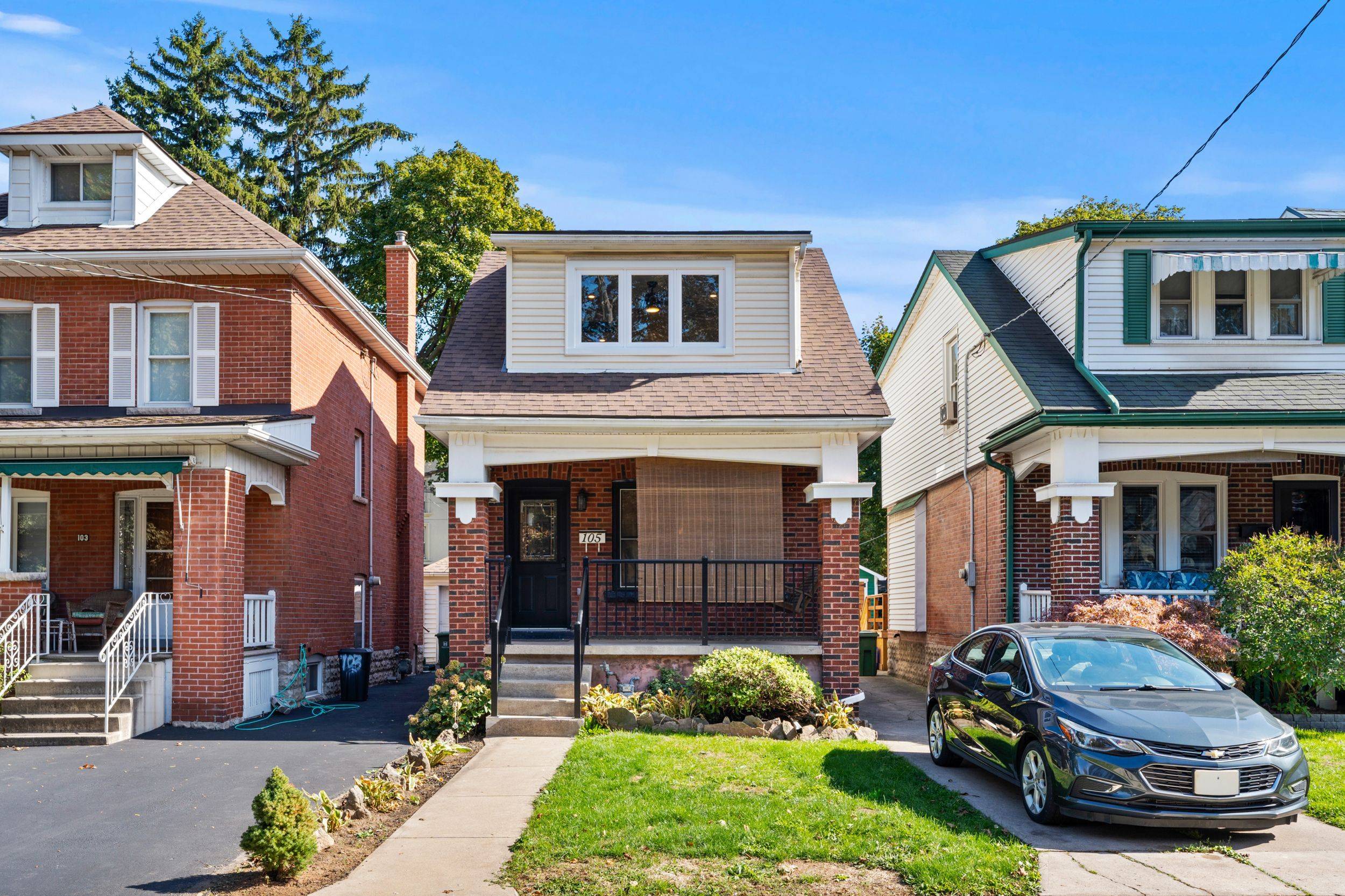 Hamilton, ON L8M 3G3,105 Rothsay AVE
