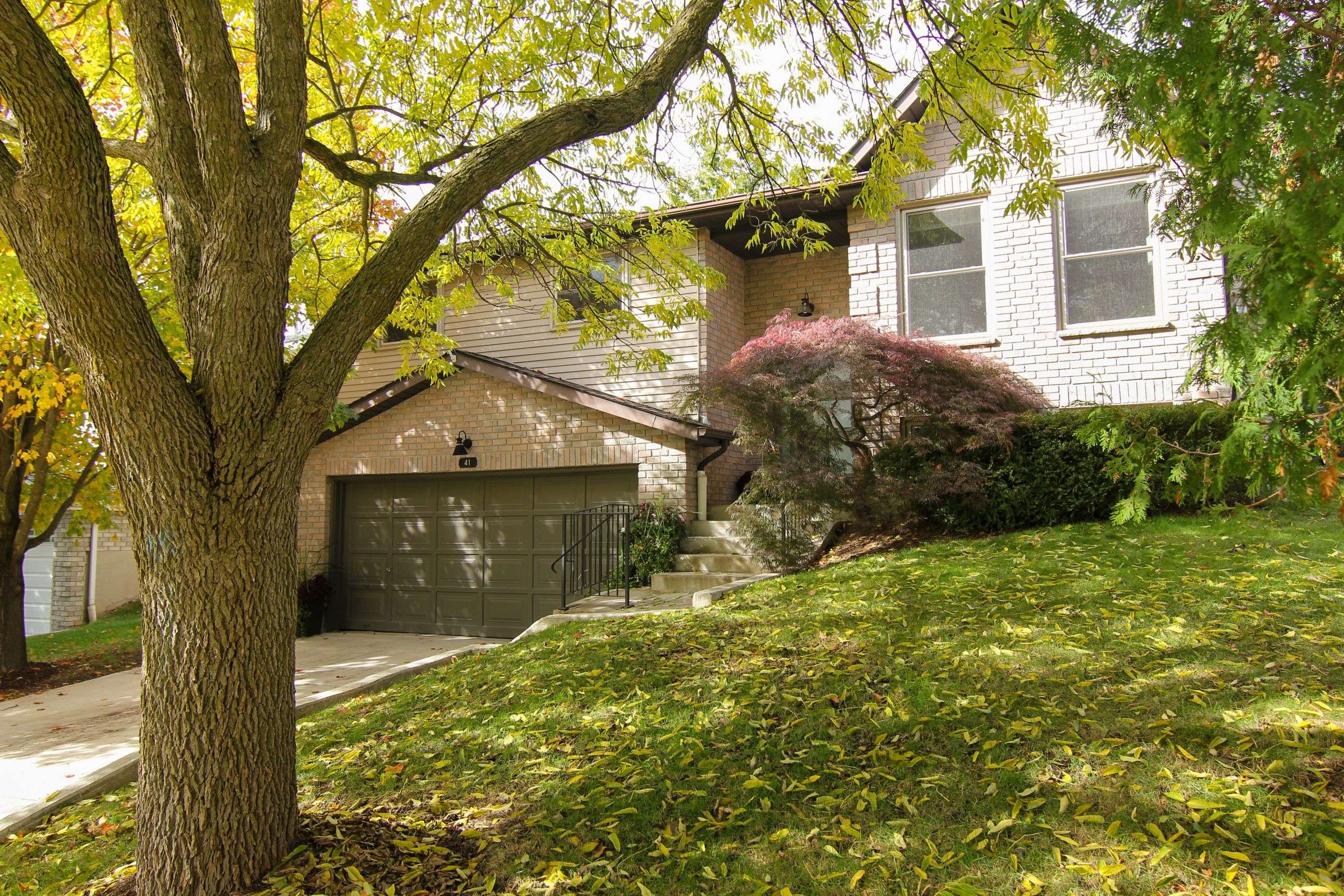 Guelph, ON N1K 1J5,41 Shoemaker CRES