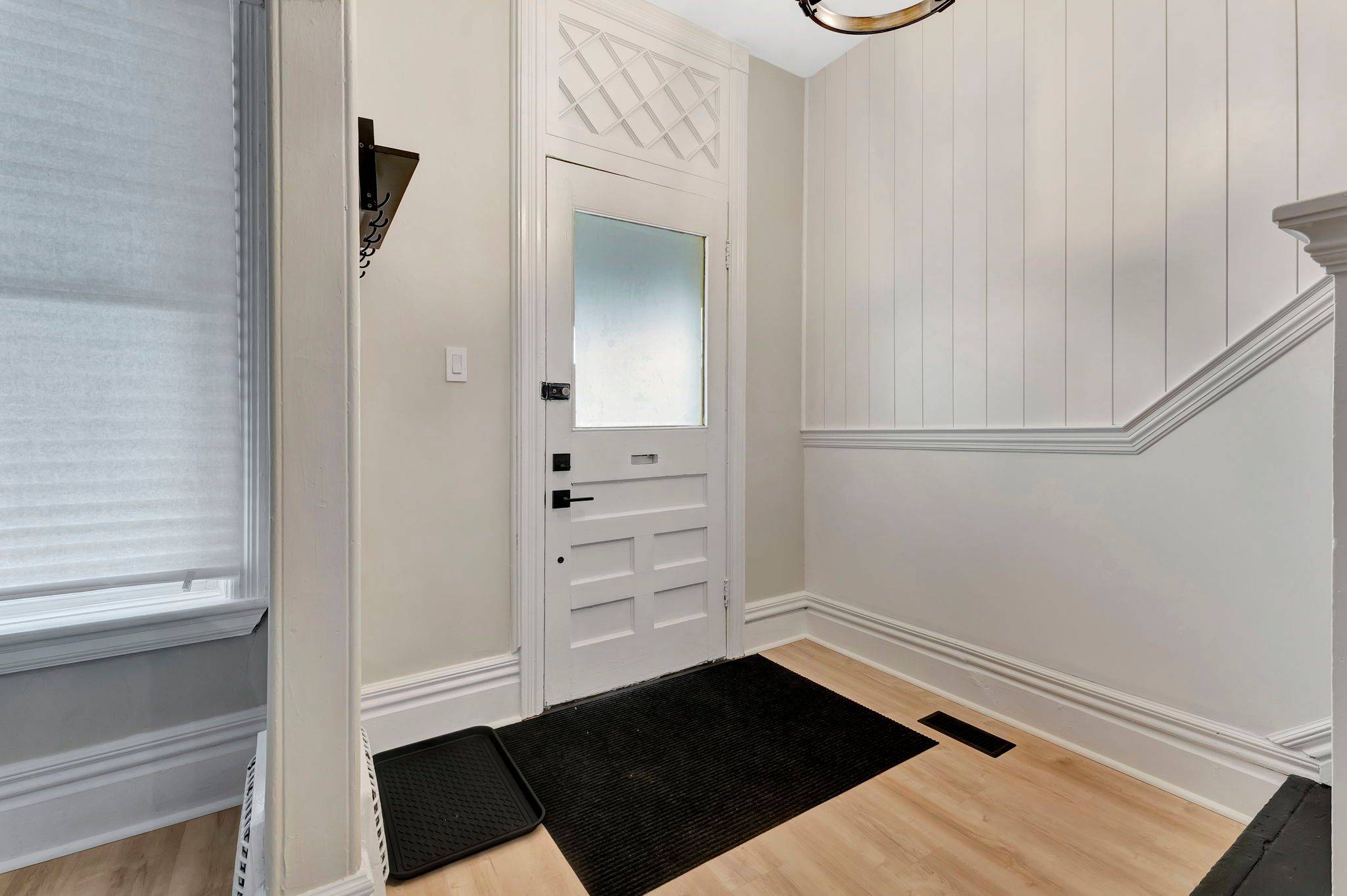 Hamilton, ON L8L 5Z5,142 Sanford AVE N