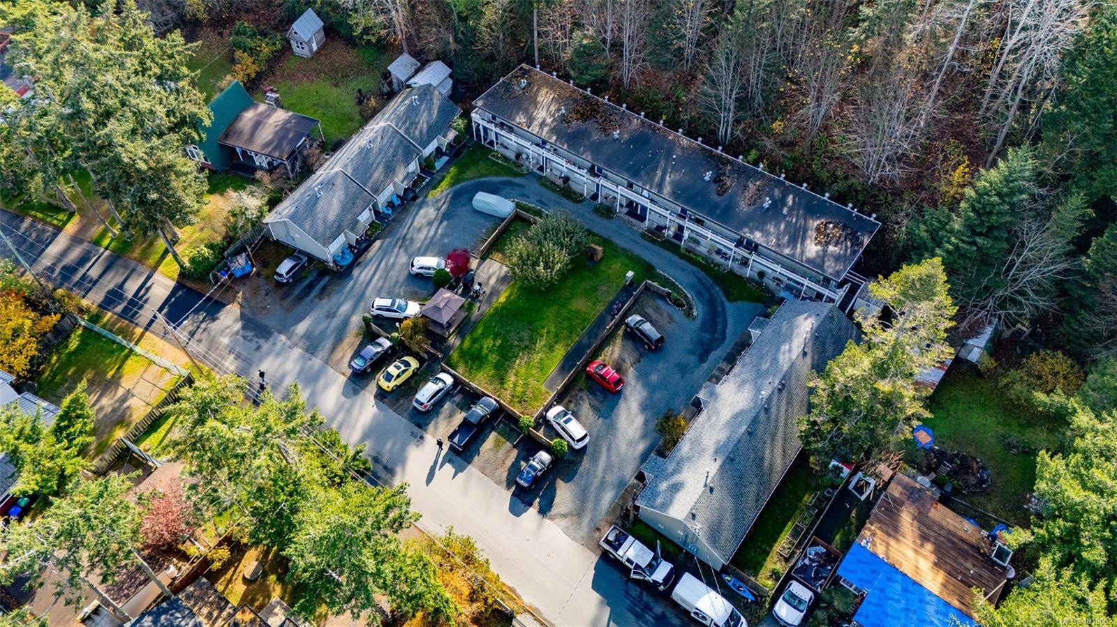 Comox, BC V9M 3T8,521 Windslow Rd