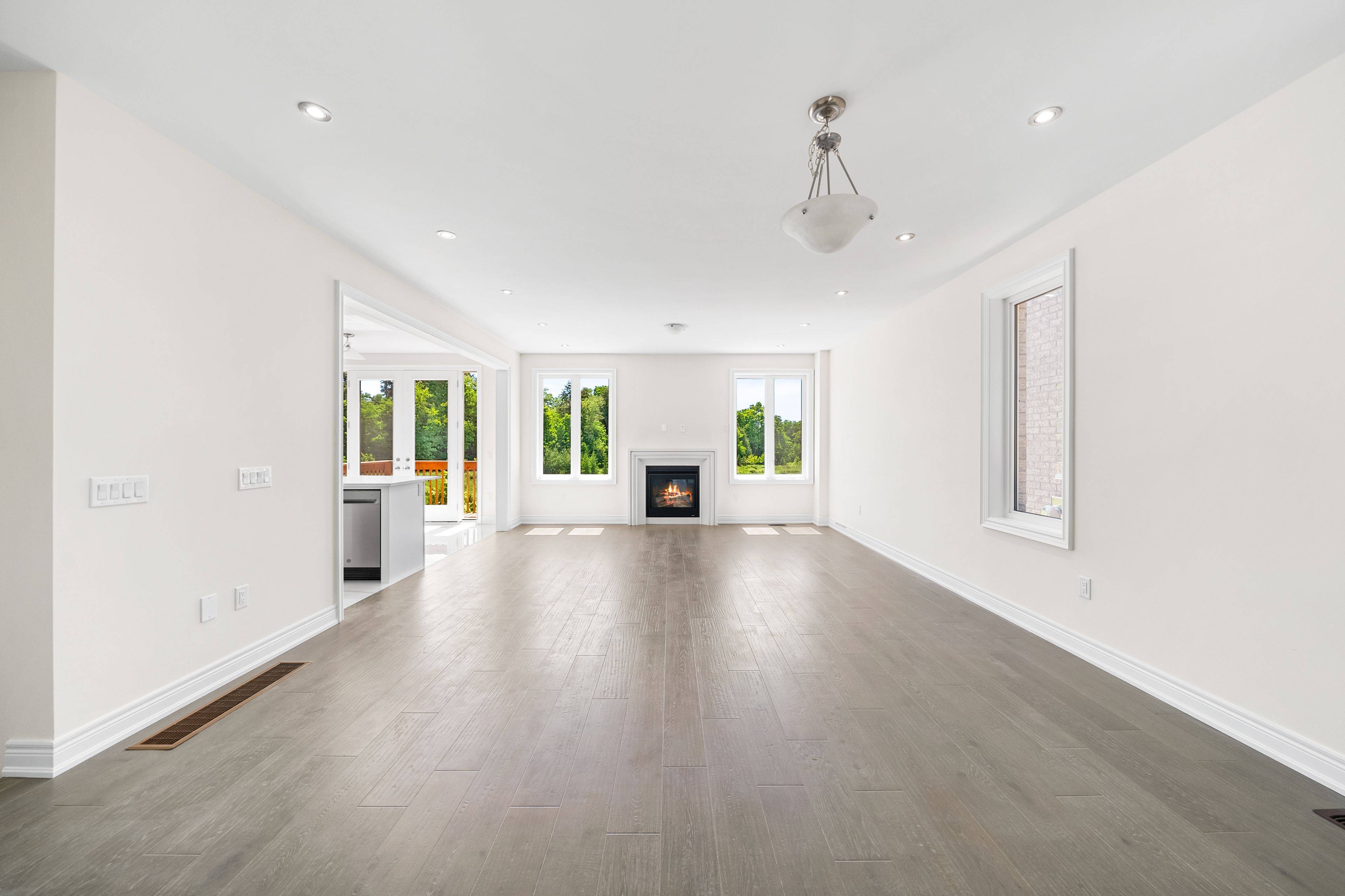 East Gwillimbury, ON L9N 0Z1,261 Seaview HTS