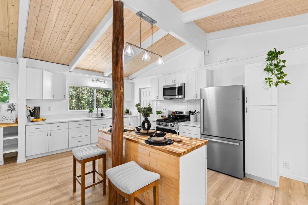 Pahoa, HI 96778,14-708 FLOWER RD