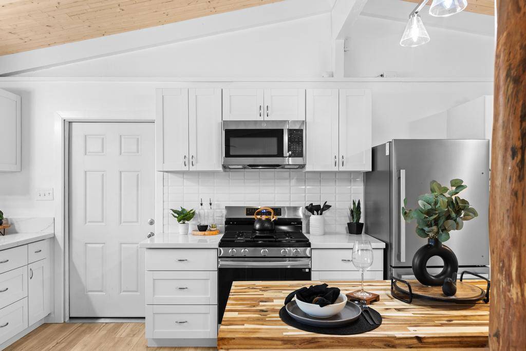 Pahoa, HI 96778,14-708 FLOWER RD